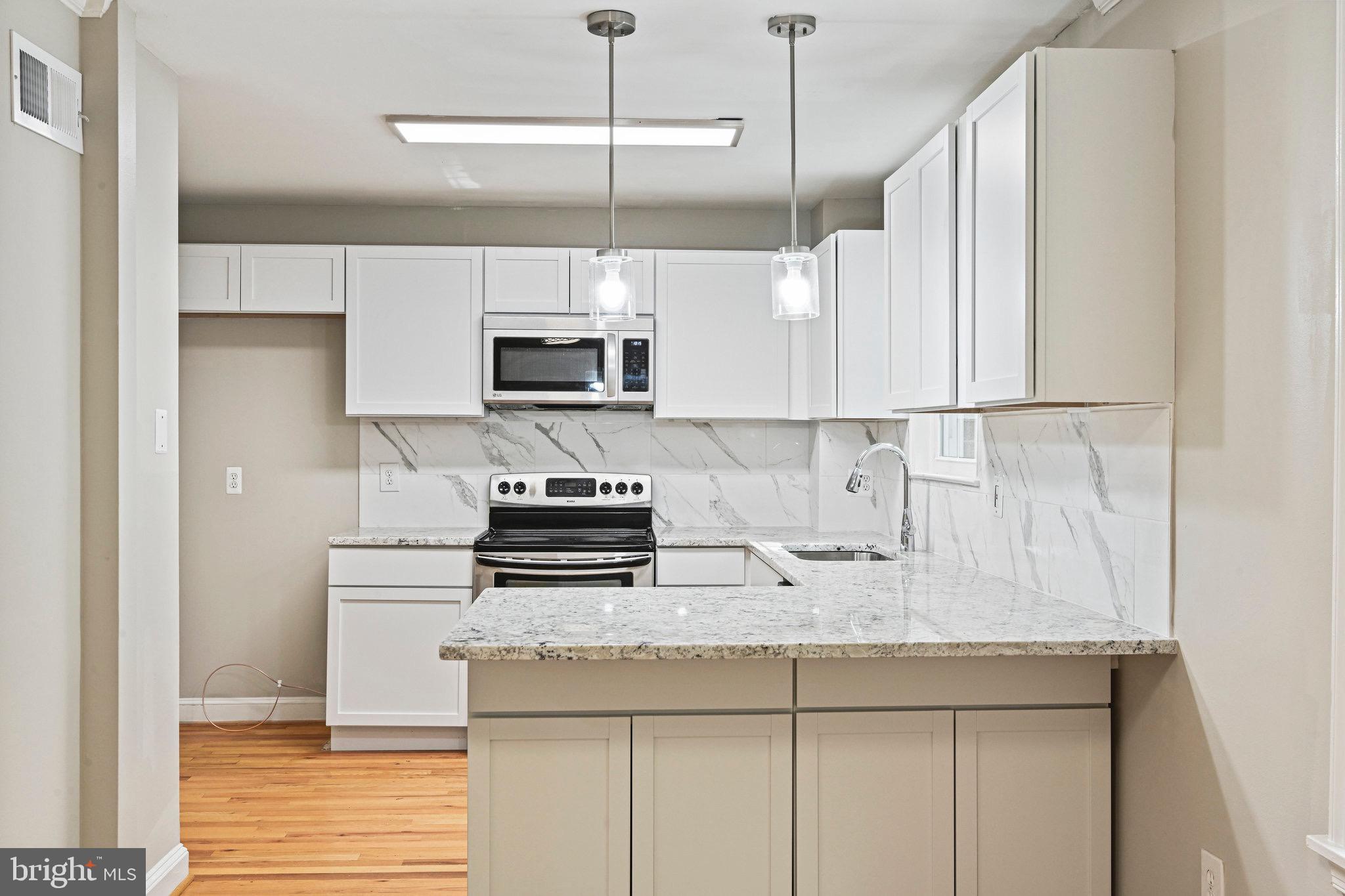 SADDLER OAKS - Residential