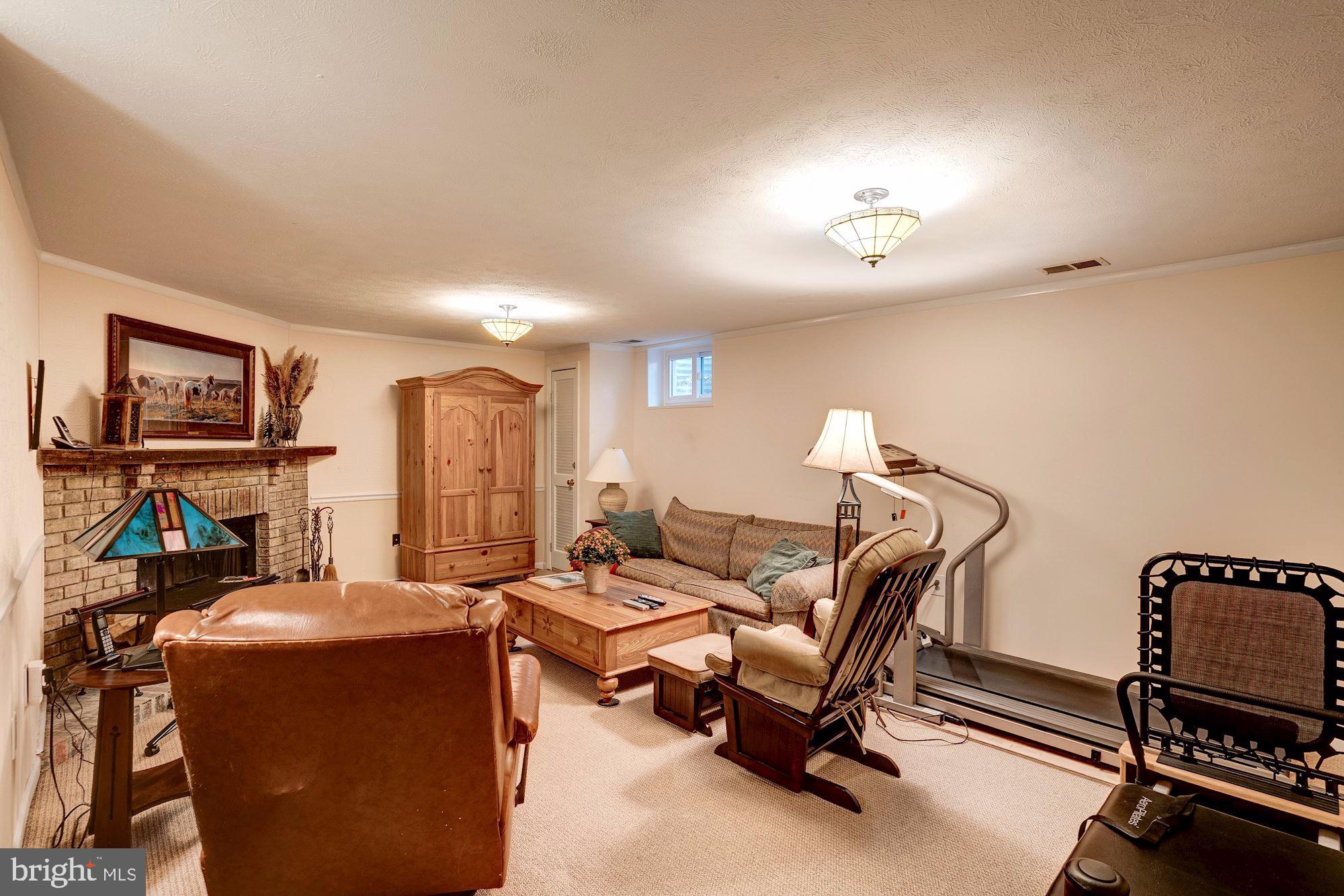 CARDINAL GLEN - Residential