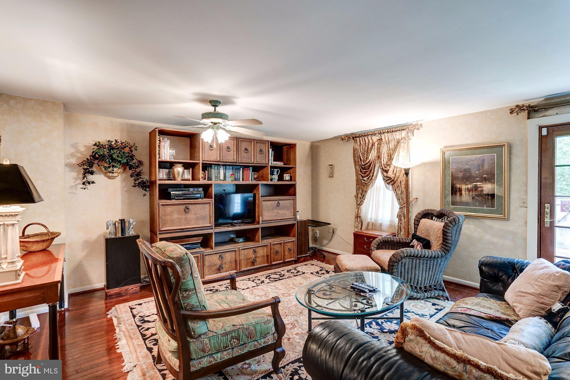 CARDINAL GLEN - Residential