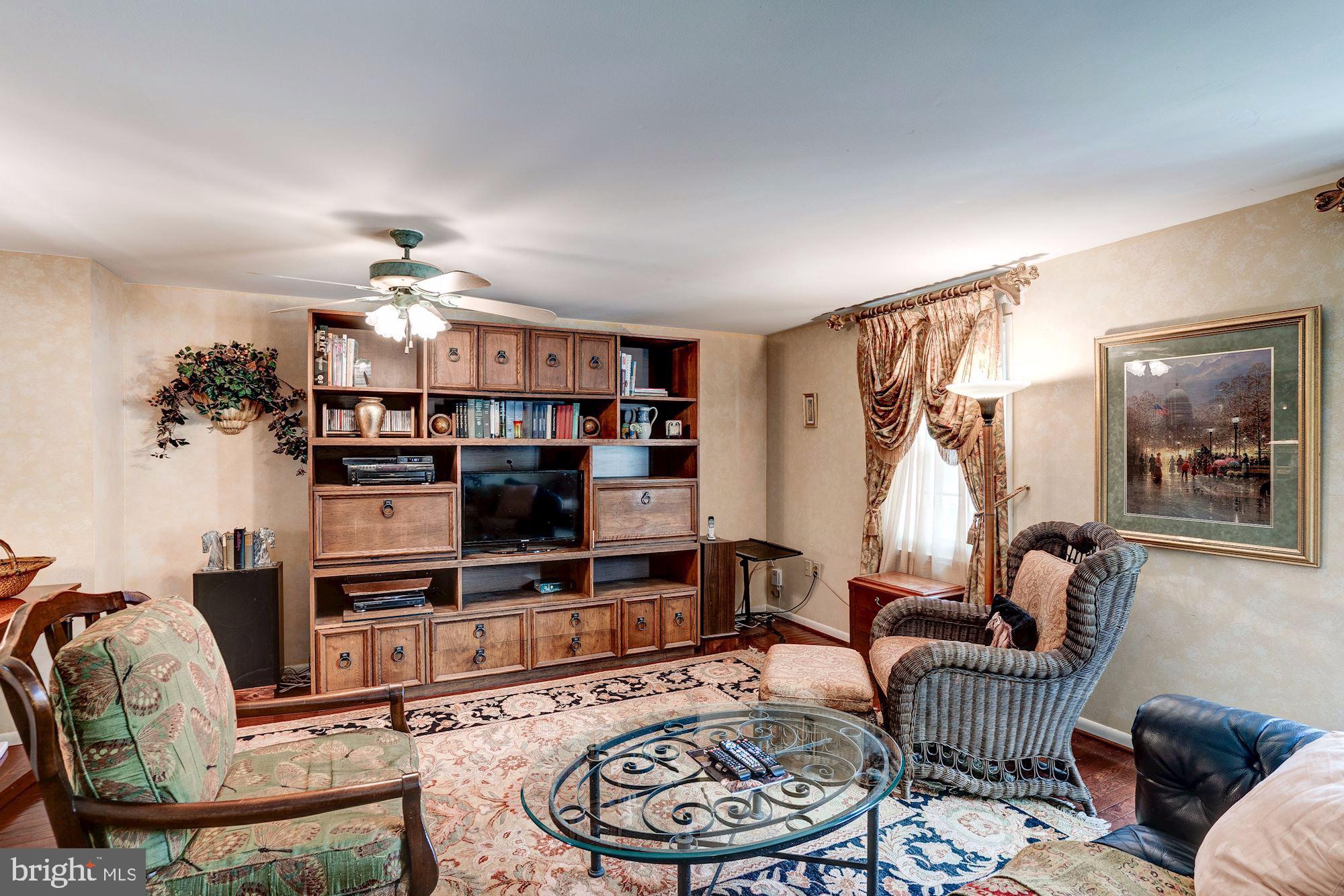 CARDINAL GLEN - Residential