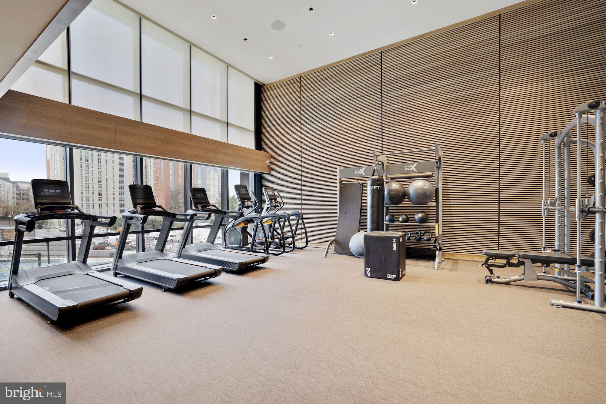 ROSSLYN - Residential