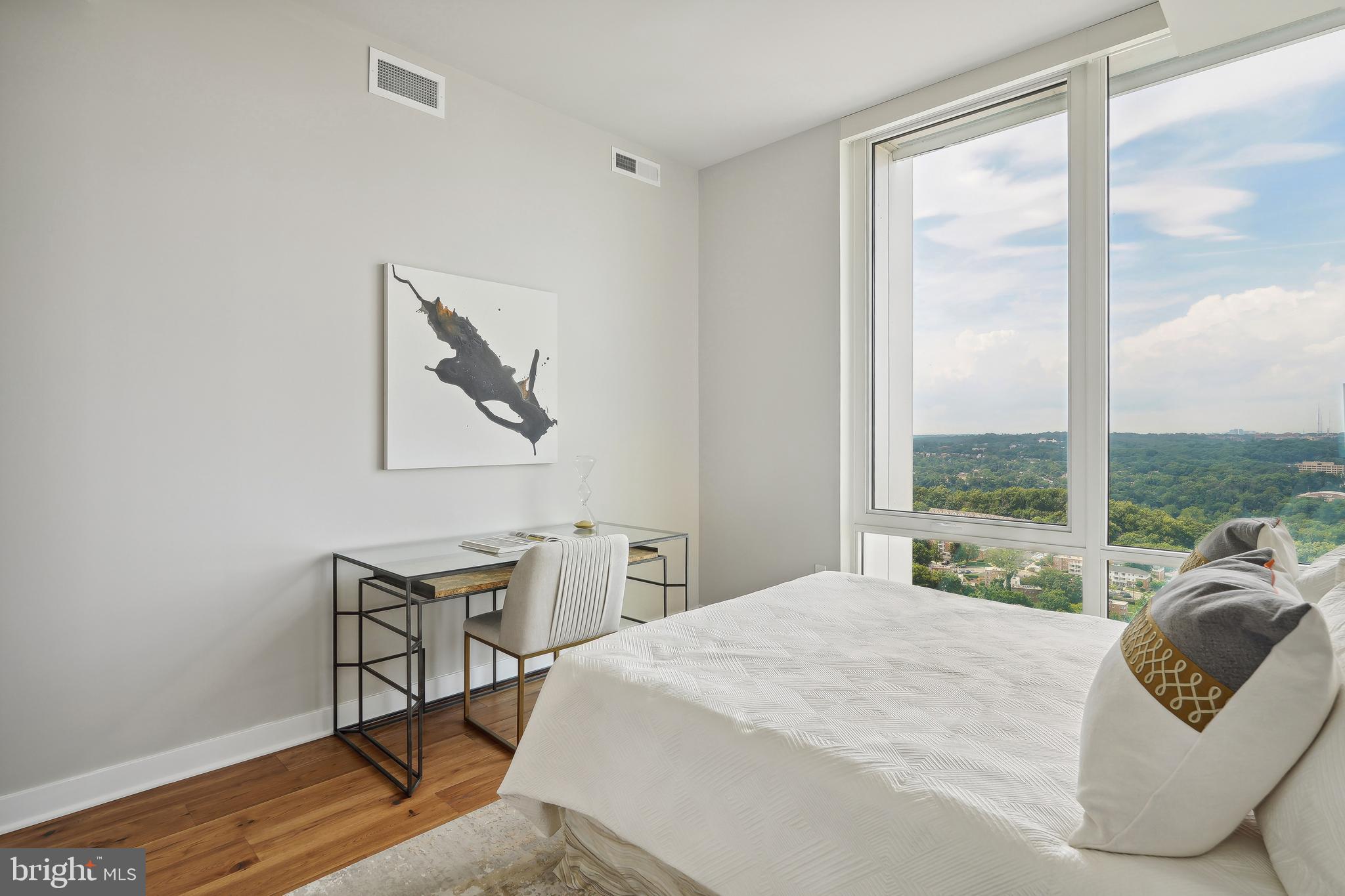 ROSSLYN - Residential