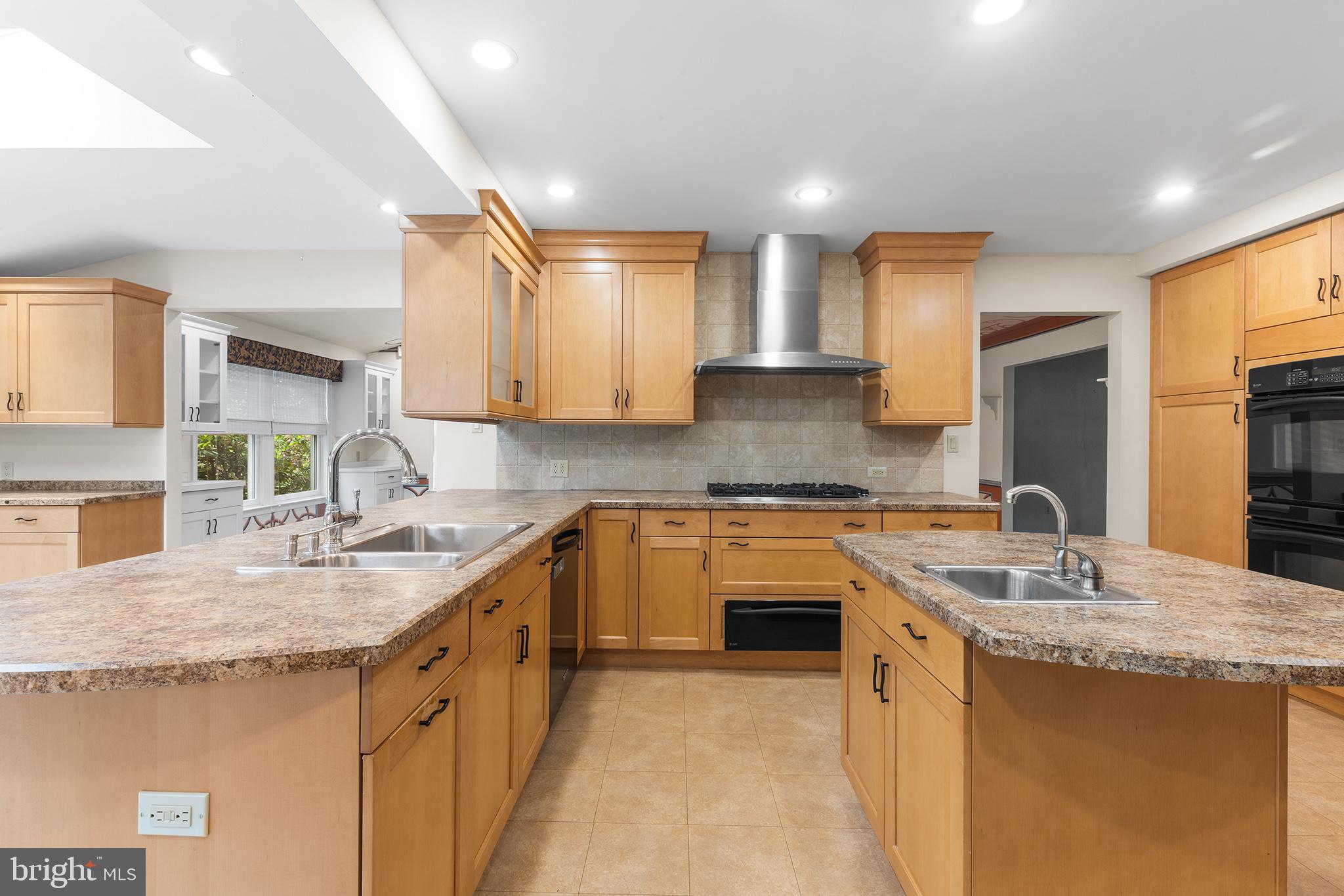 1322 CROSBY DRIVE