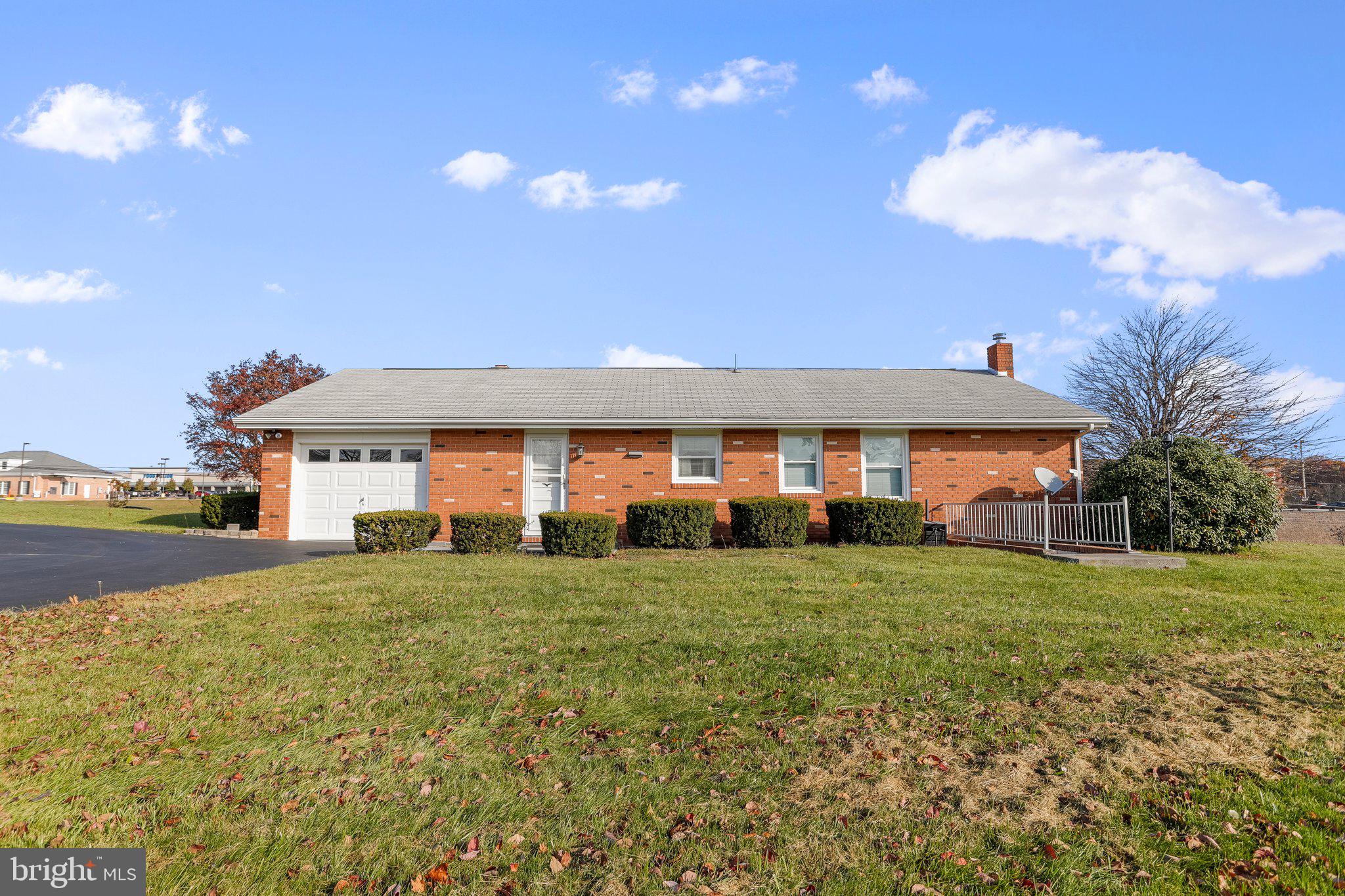 SUNRISE SUMMIT - Residential