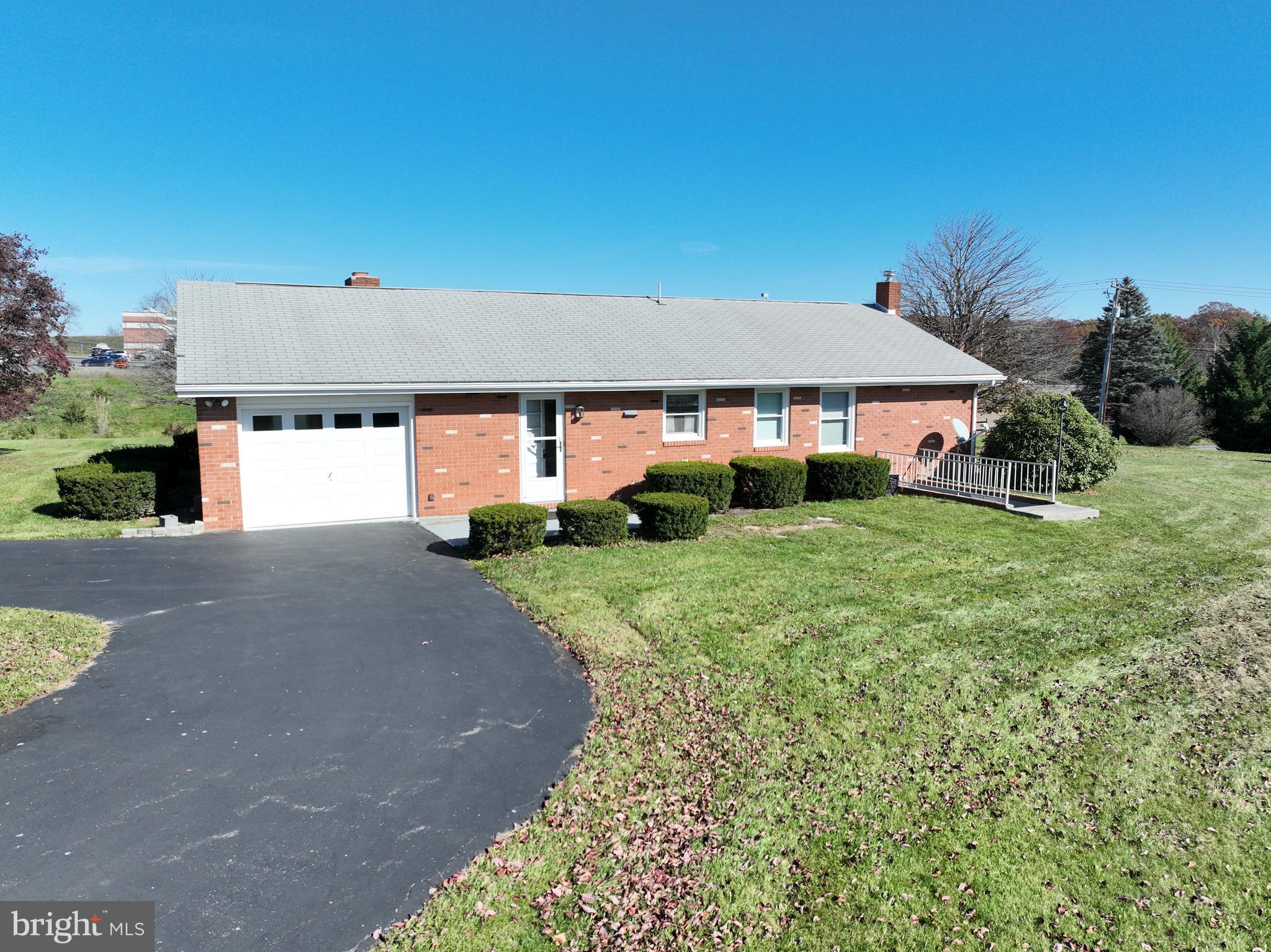 SUNRISE SUMMIT - Residential