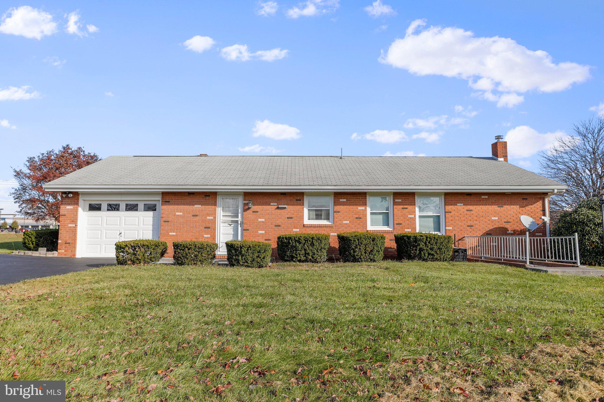 SUNRISE SUMMIT - Residential