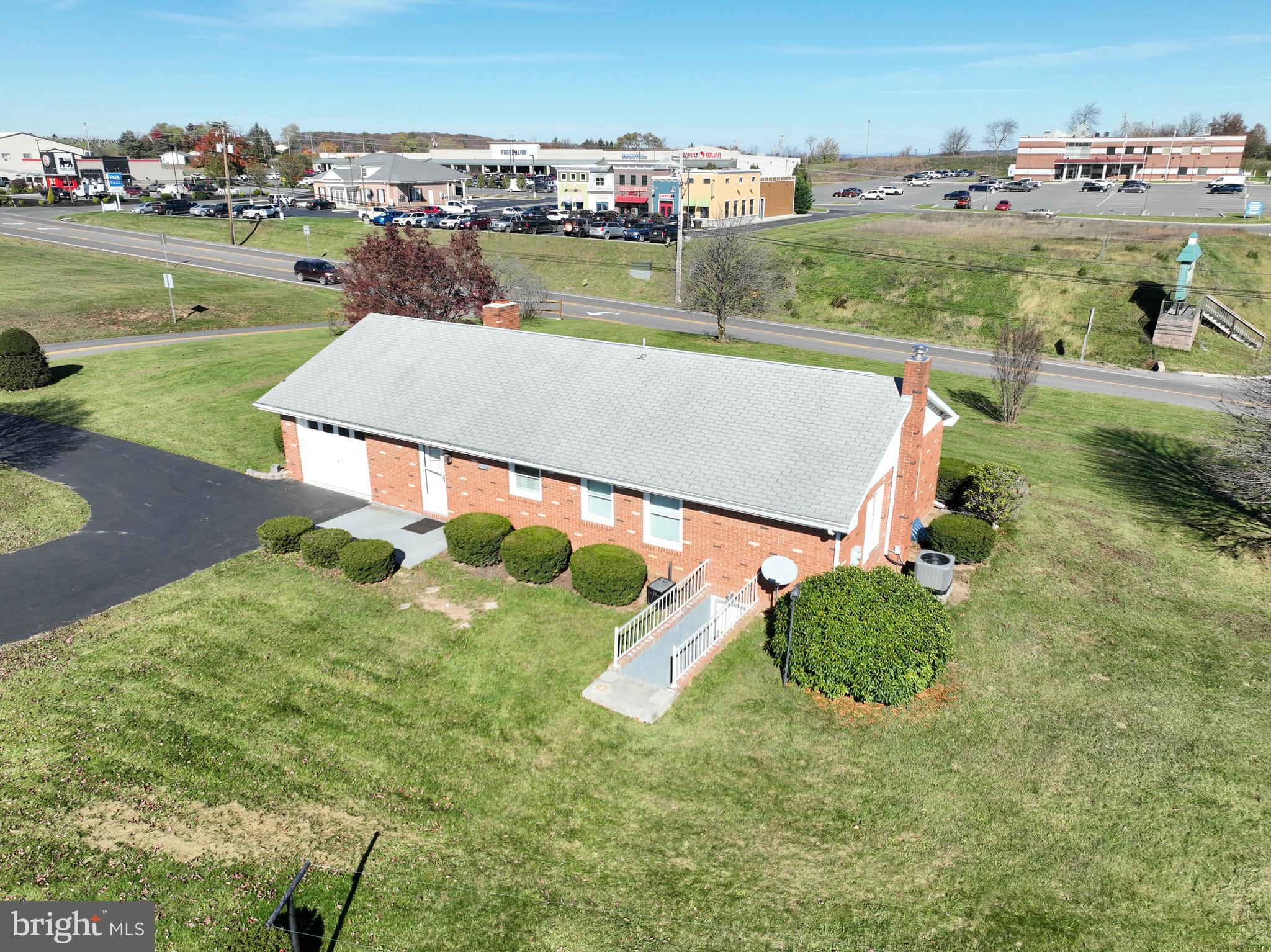 SUNRISE SUMMIT - Residential