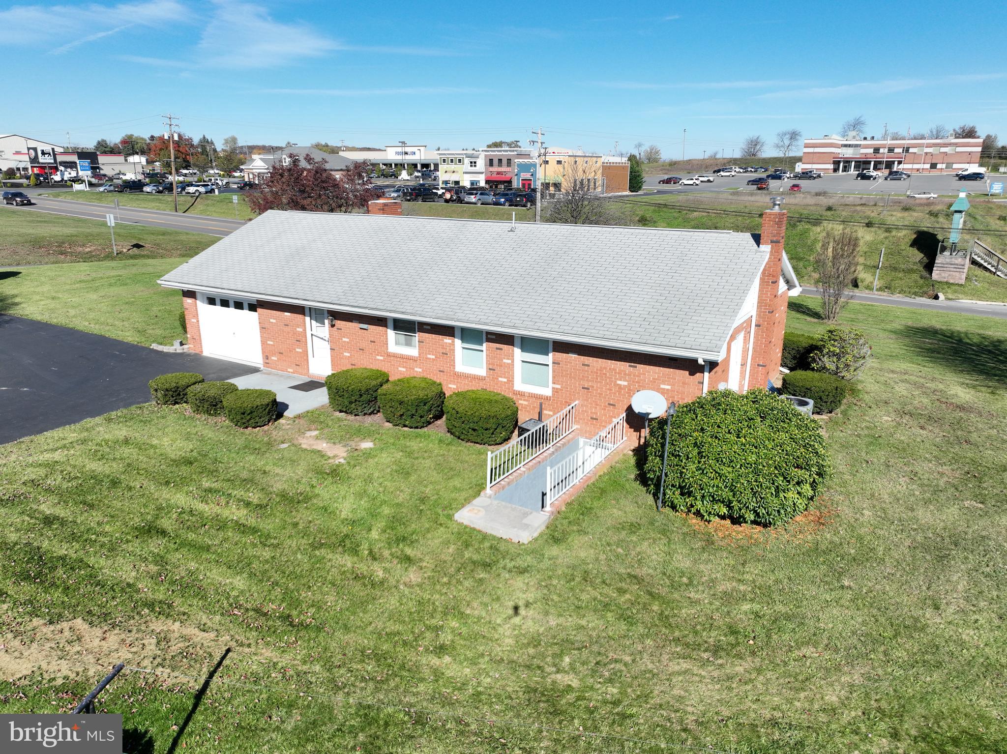 SUNRISE SUMMIT - Residential