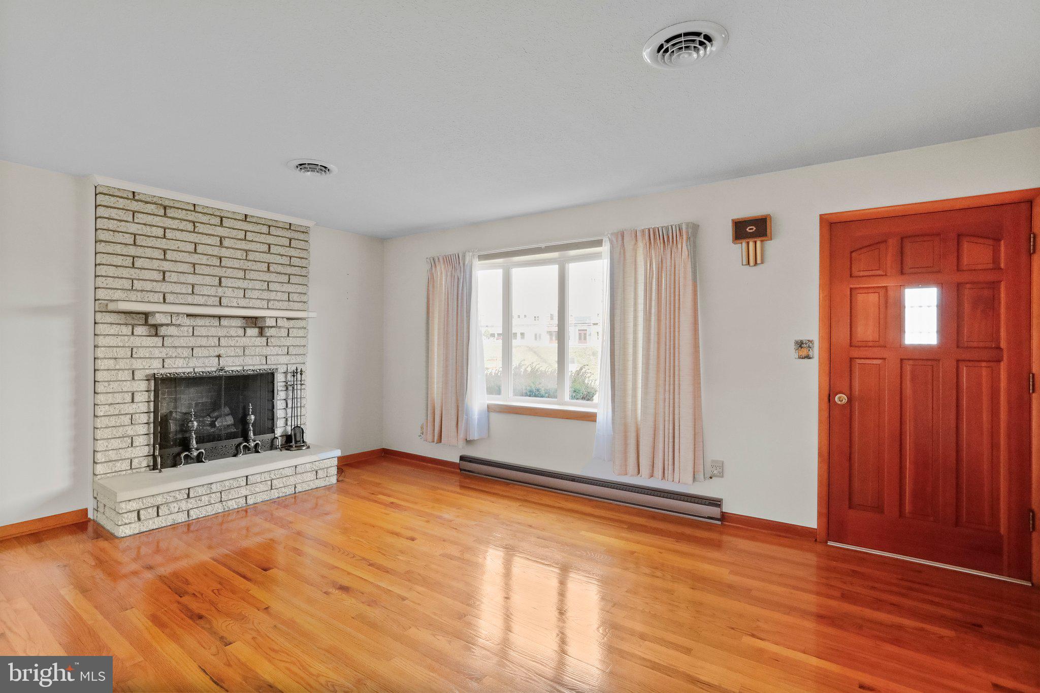 SUNRISE SUMMIT - Residential