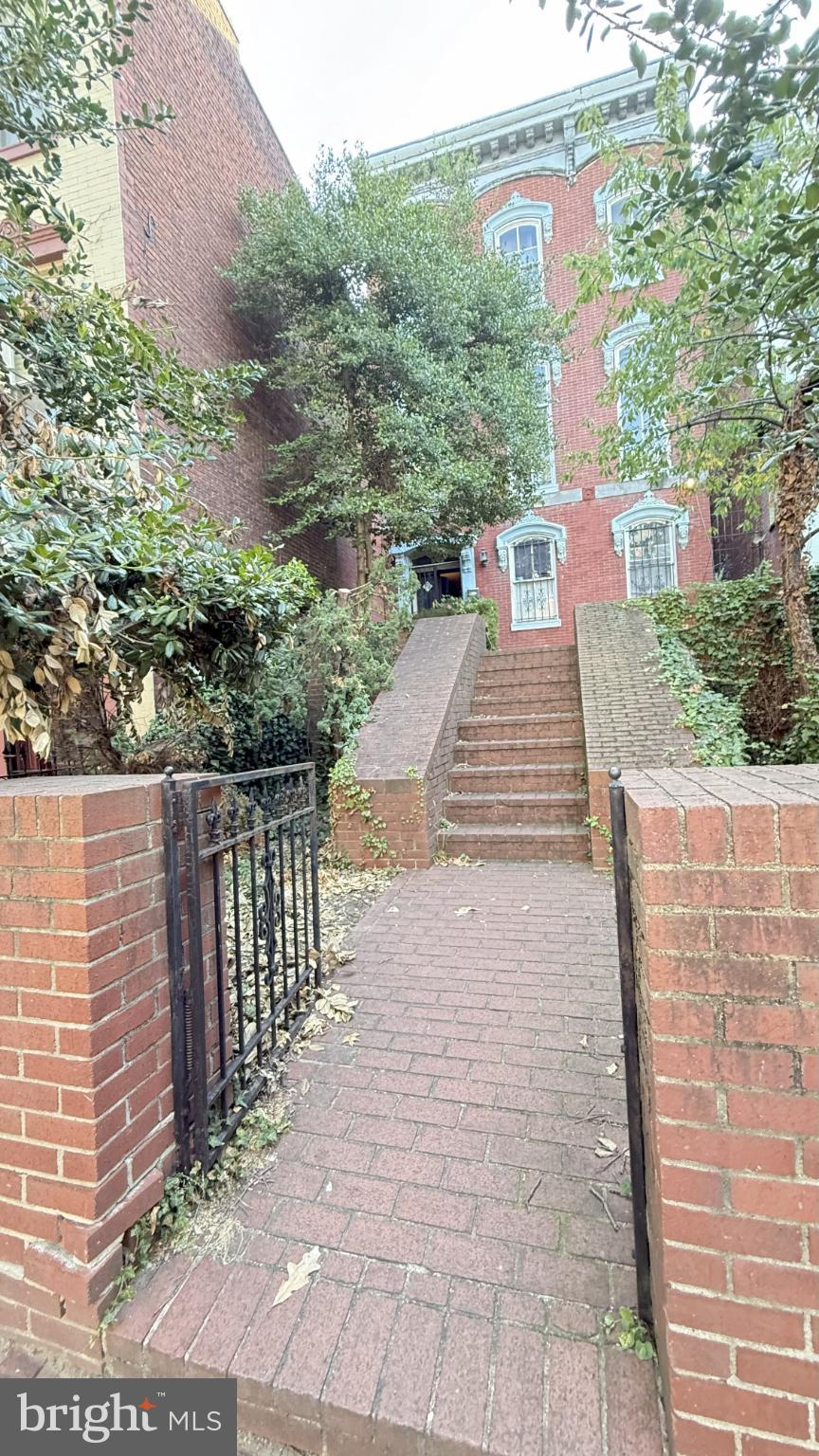 1125 5TH STREET NW