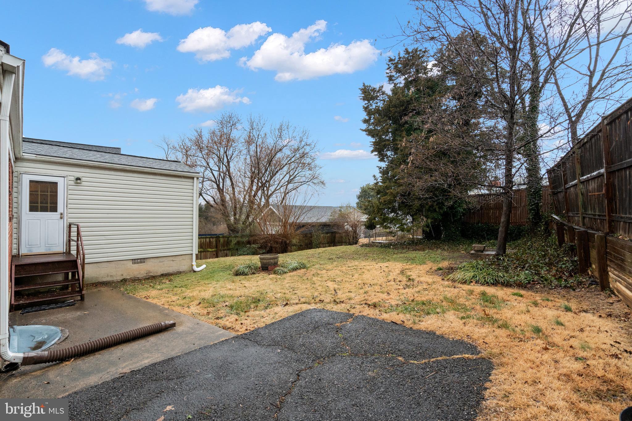 QUAKER PARK ESTATES - Residential