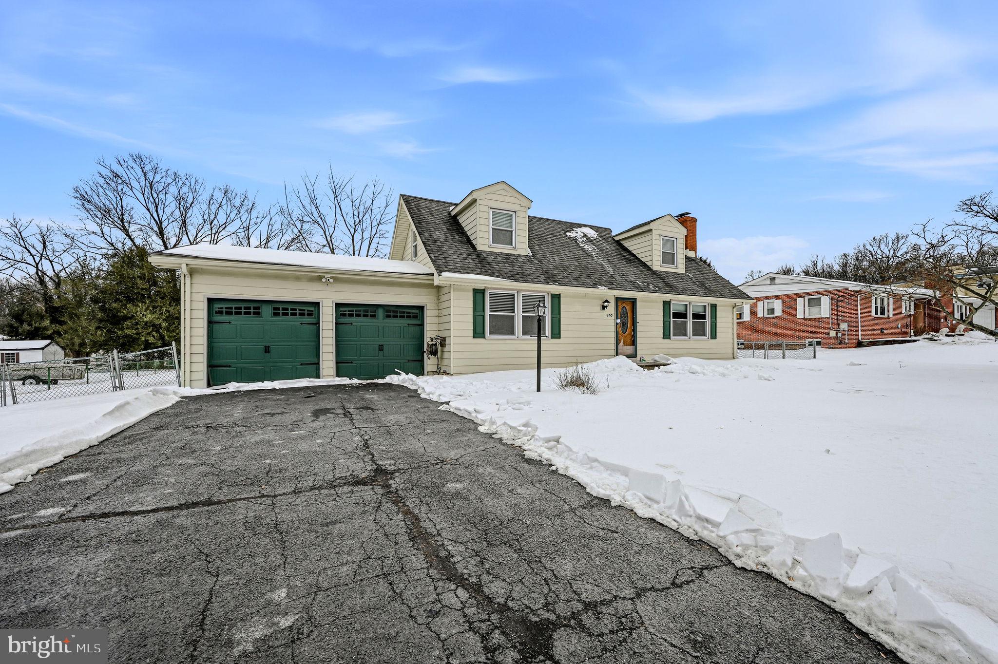 992 OLD BALTIMORE PIKE