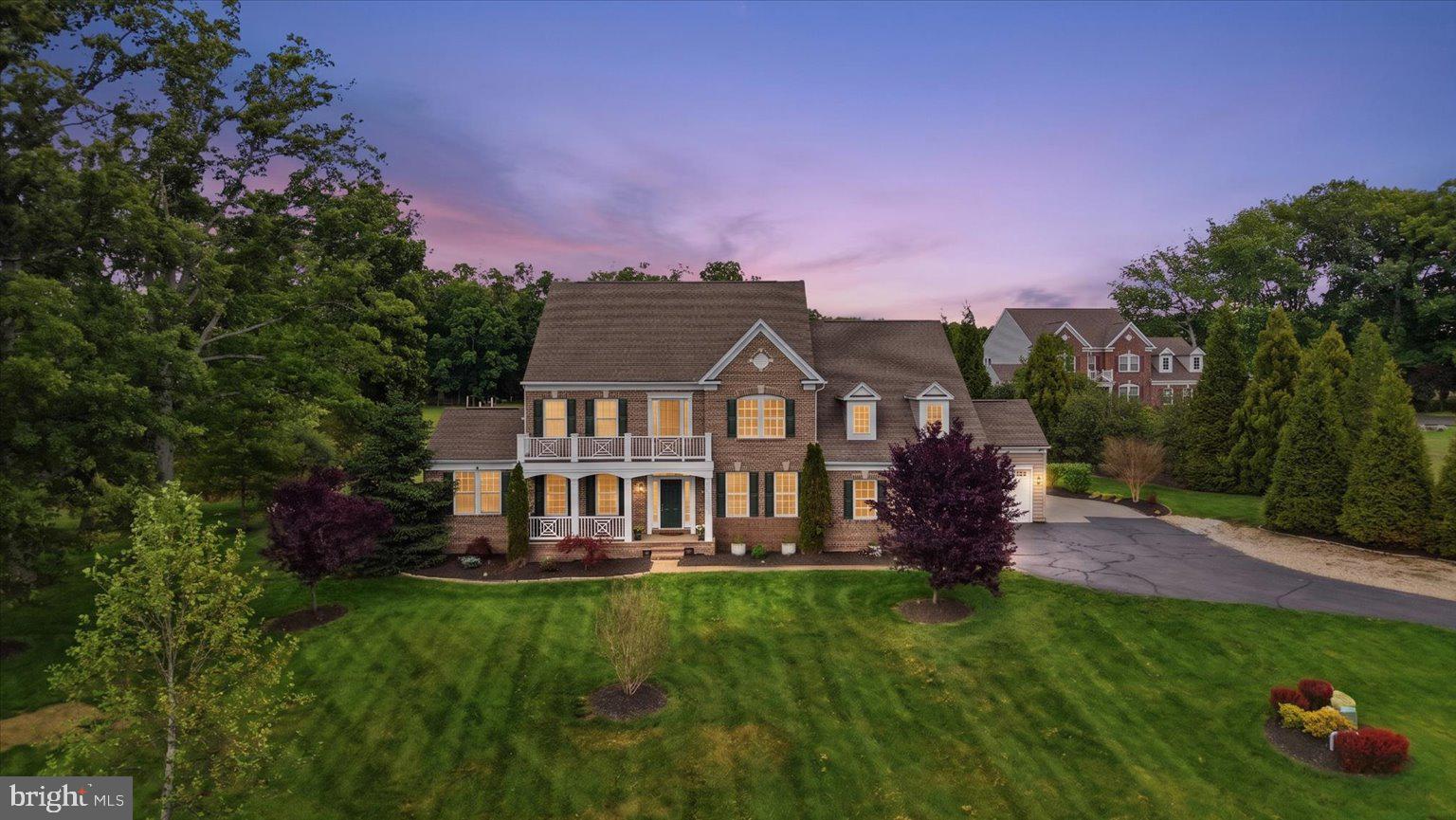ESTATES @ CREIGHTON FARM - Residential