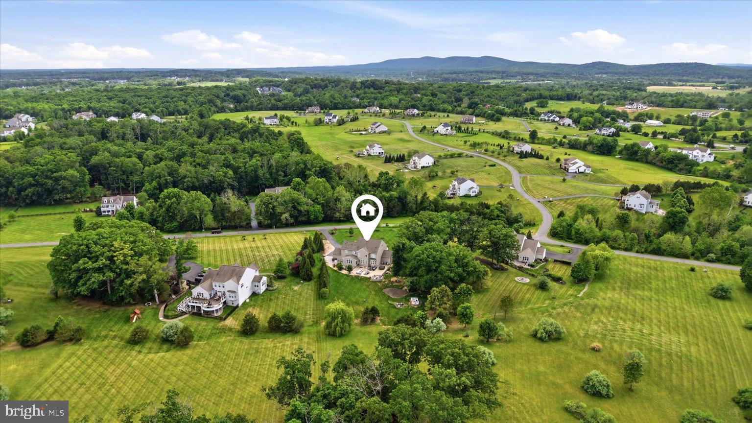 ESTATES @ CREIGHTON FARM - Residential