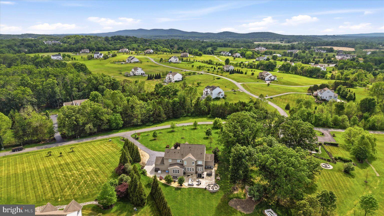 ESTATES @ CREIGHTON FARM - Residential