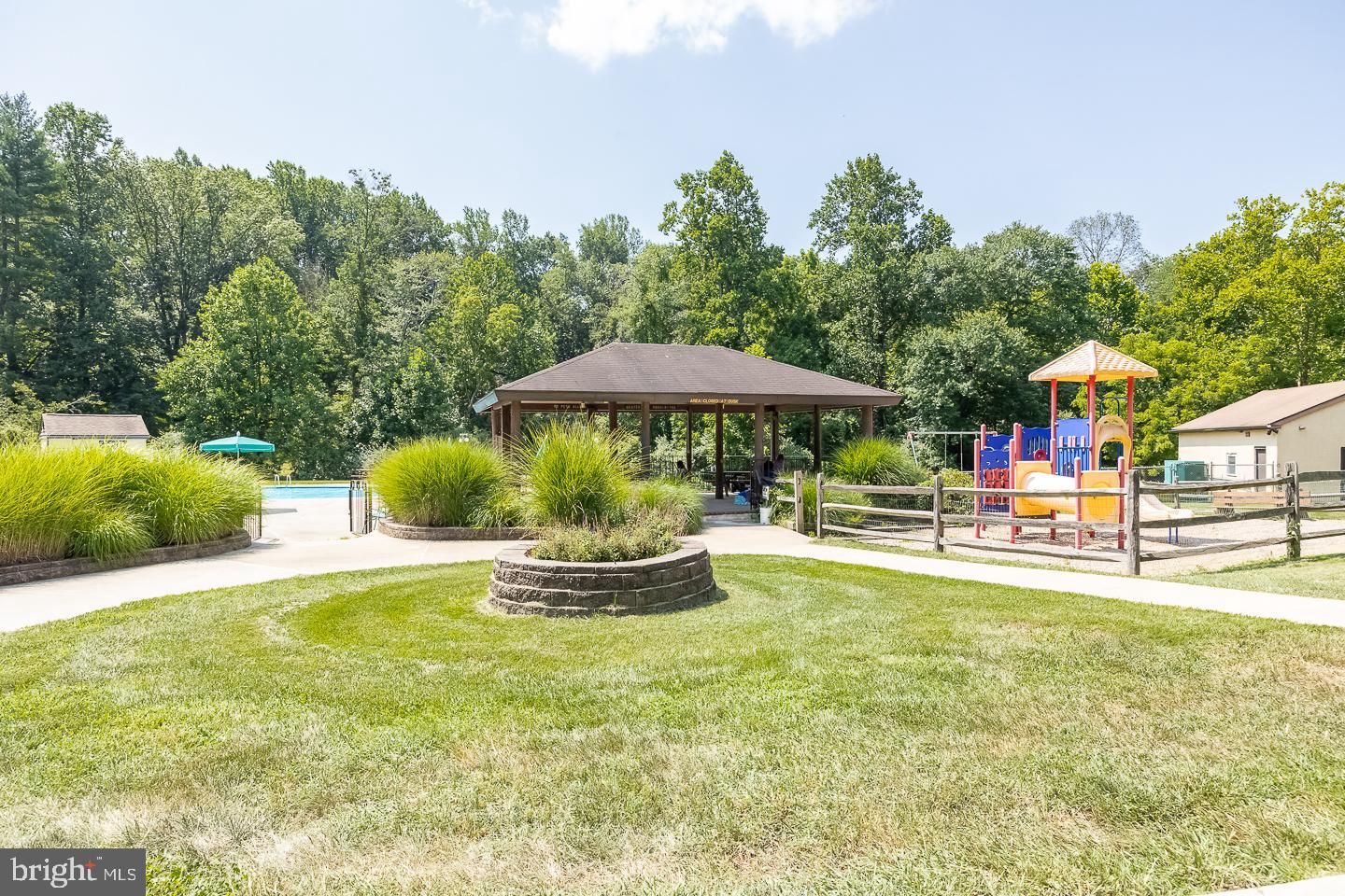 PAINTERS CROSSING - Residential