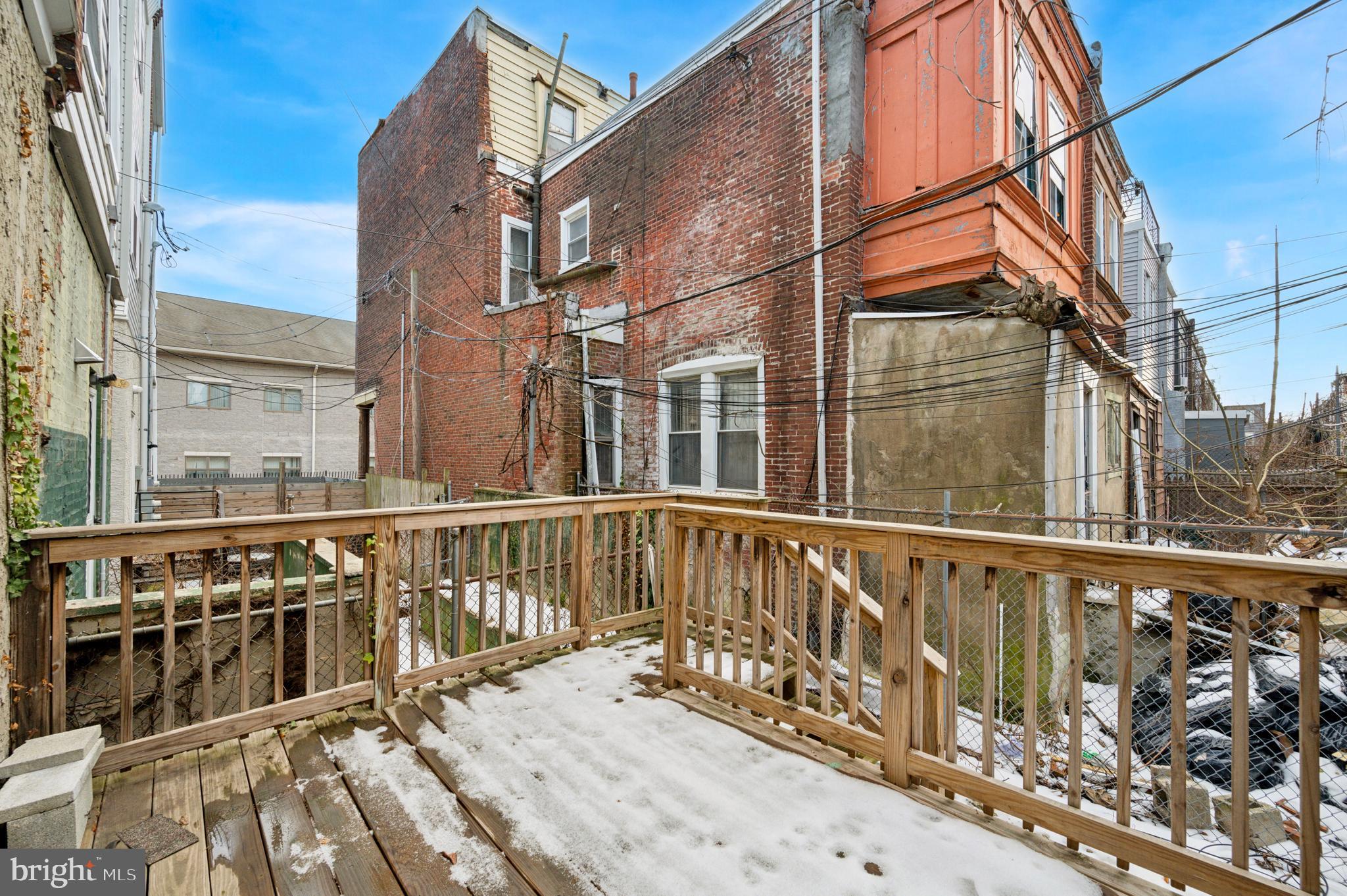 STRAWBERRY MANSION - Residential Income