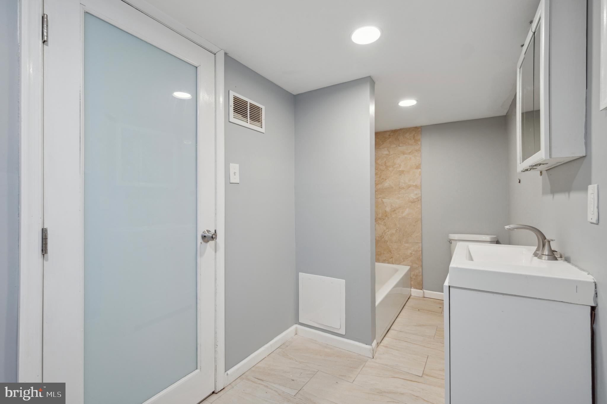 STRAWBERRY MANSION - Residential Income