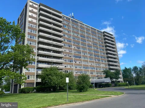 807 Barclay Towers, Cherry Hill, NJ MLS: NJCD2088950