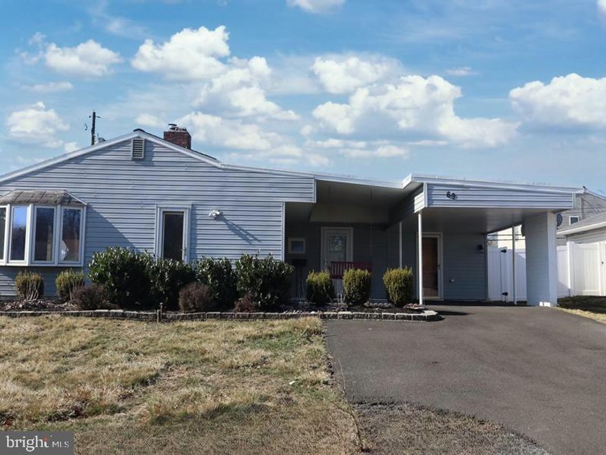 Welcome to Falls Township's Thornridge and the opportunity to use your vision to update this 
rancher-style home in Pennsbury School District. This 3-bedroom home features front and back 
covered patios, a carport, shed space, and a fenced level yard. The living room is spacious with an 
open wall to additional space. The home has ample storage, including a large laundry room and 
extra closet space in the hall area.  Very flexible space so let your ideas run wild. The area offers 
various amenities, including parks, shopping centers, and dining options.