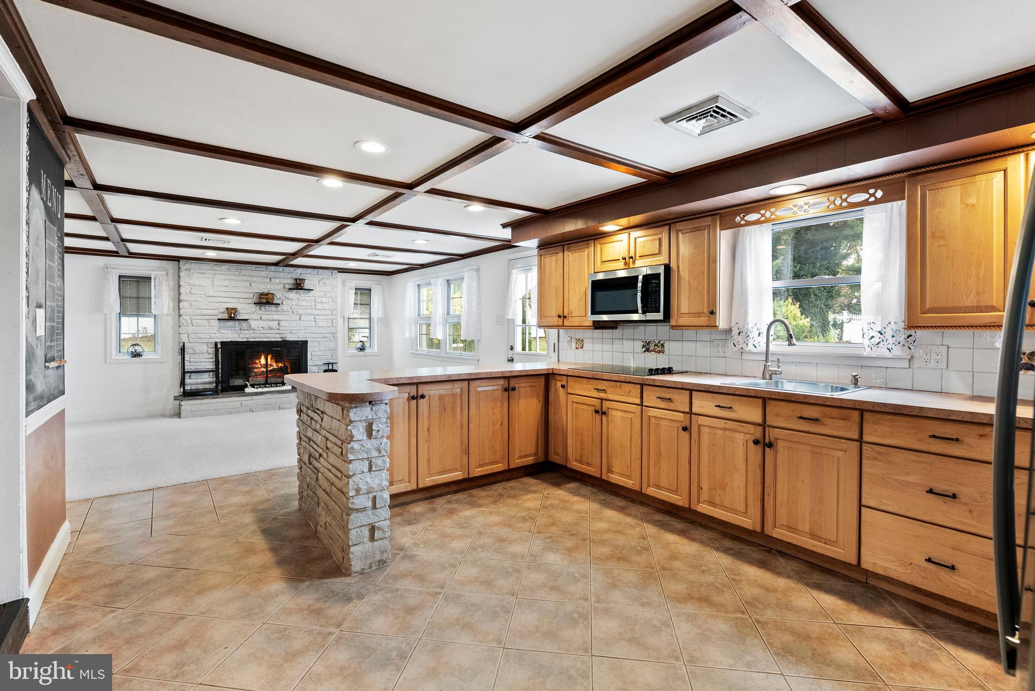 BELMONT TERR - Residential