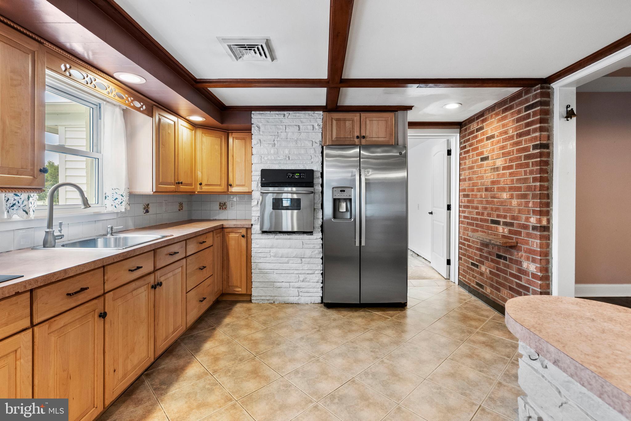 BELMONT TERR - Residential