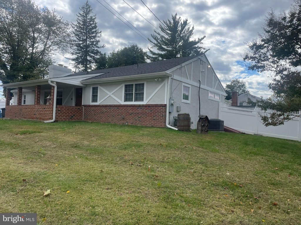 Photo of 351 Riverview Road, KING OF PRUSSIA, PA 19406 (MLS # PAMC2159202)