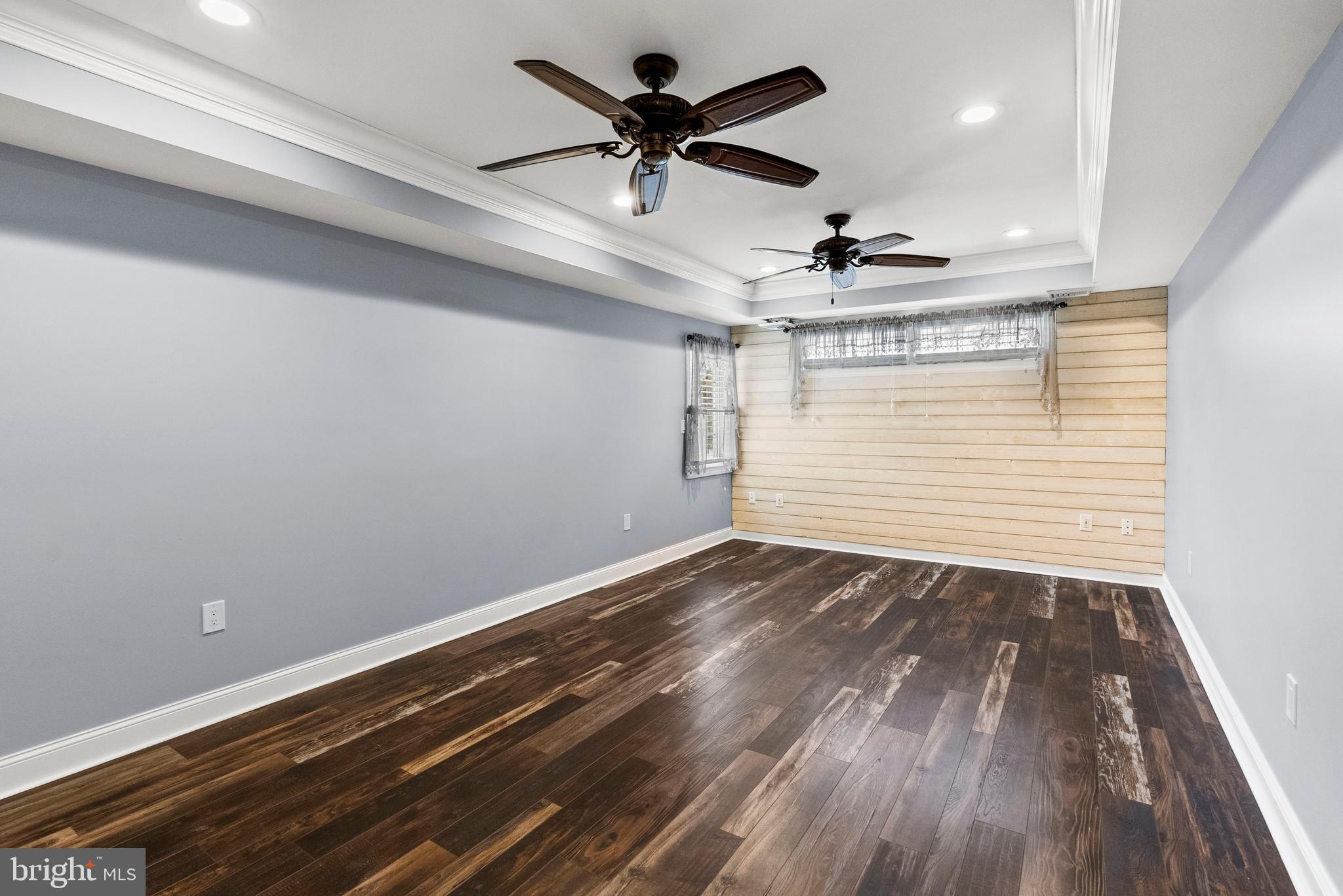 BELMONT TERR - Residential