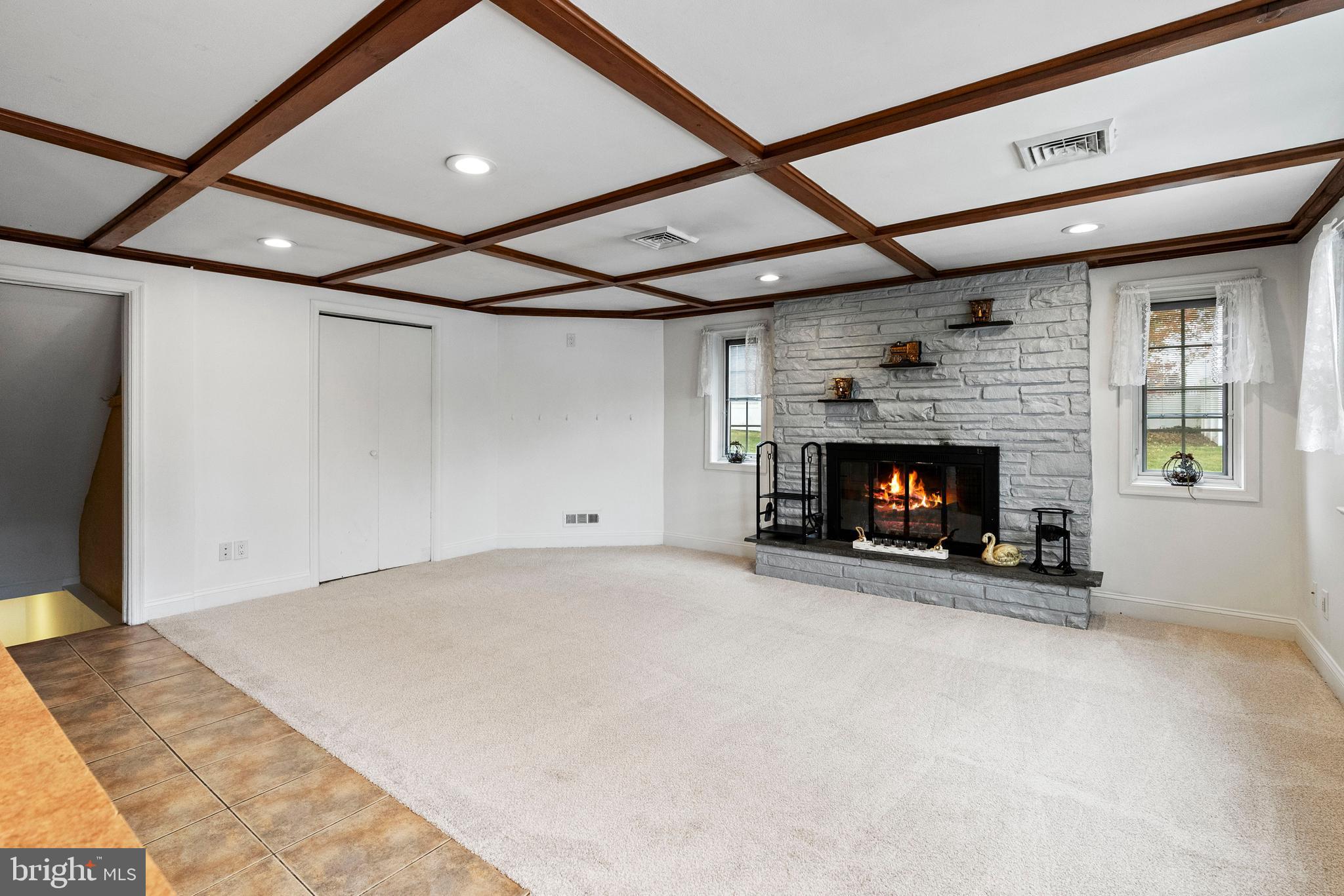 BELMONT TERR - Residential