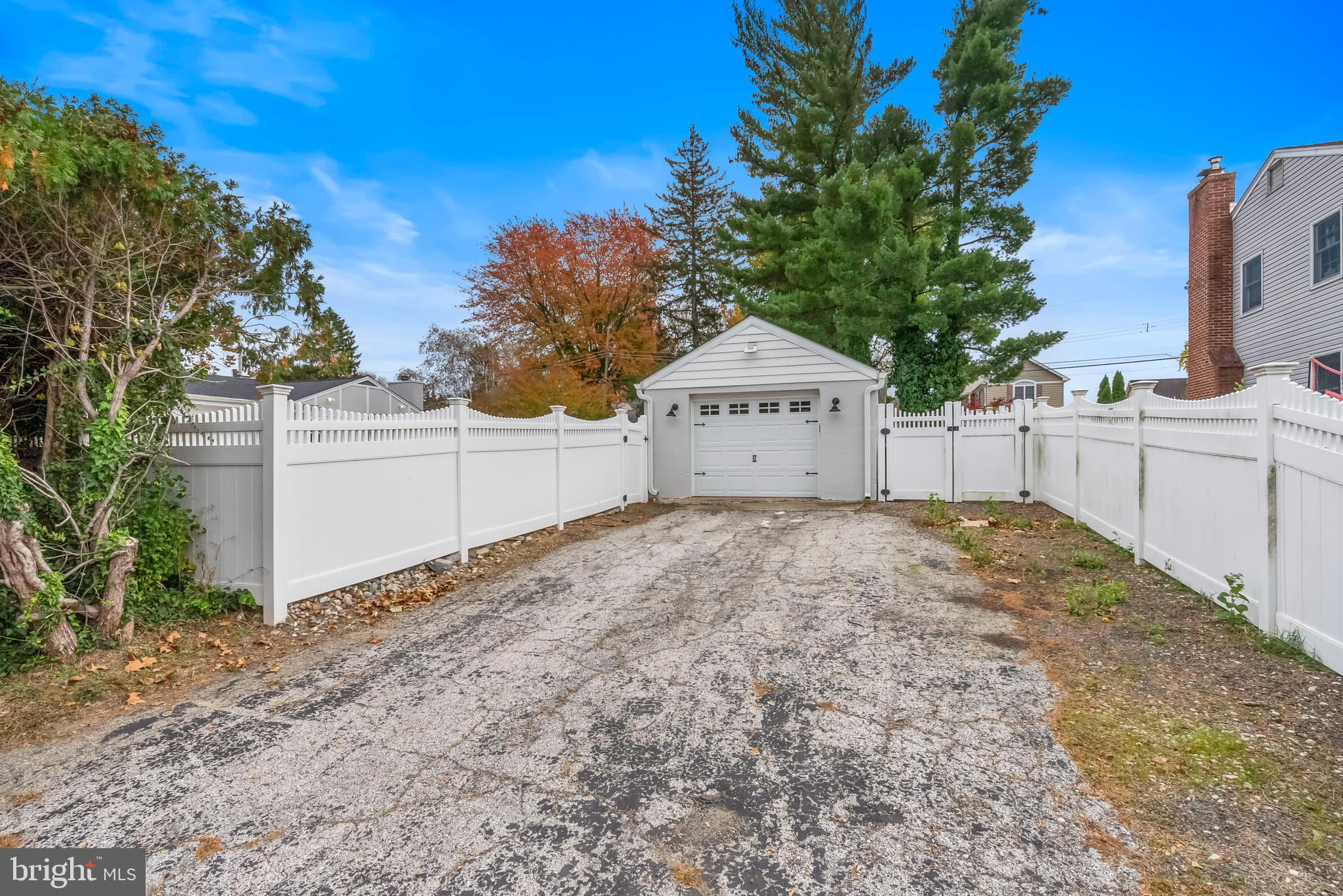 BELMONT TERR - Residential