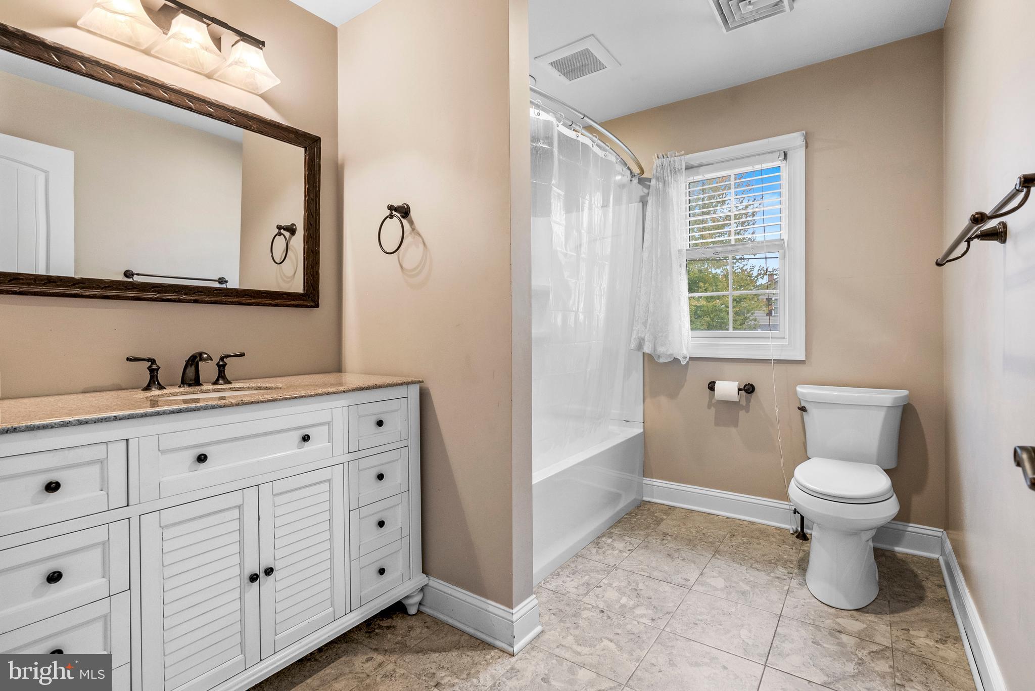 BELMONT TERR - Residential