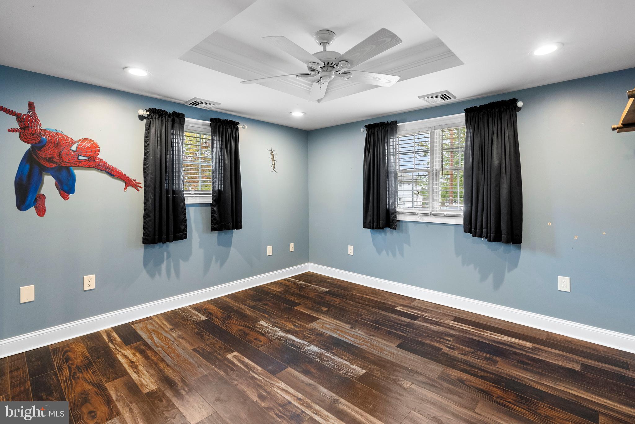 BELMONT TERR - Residential