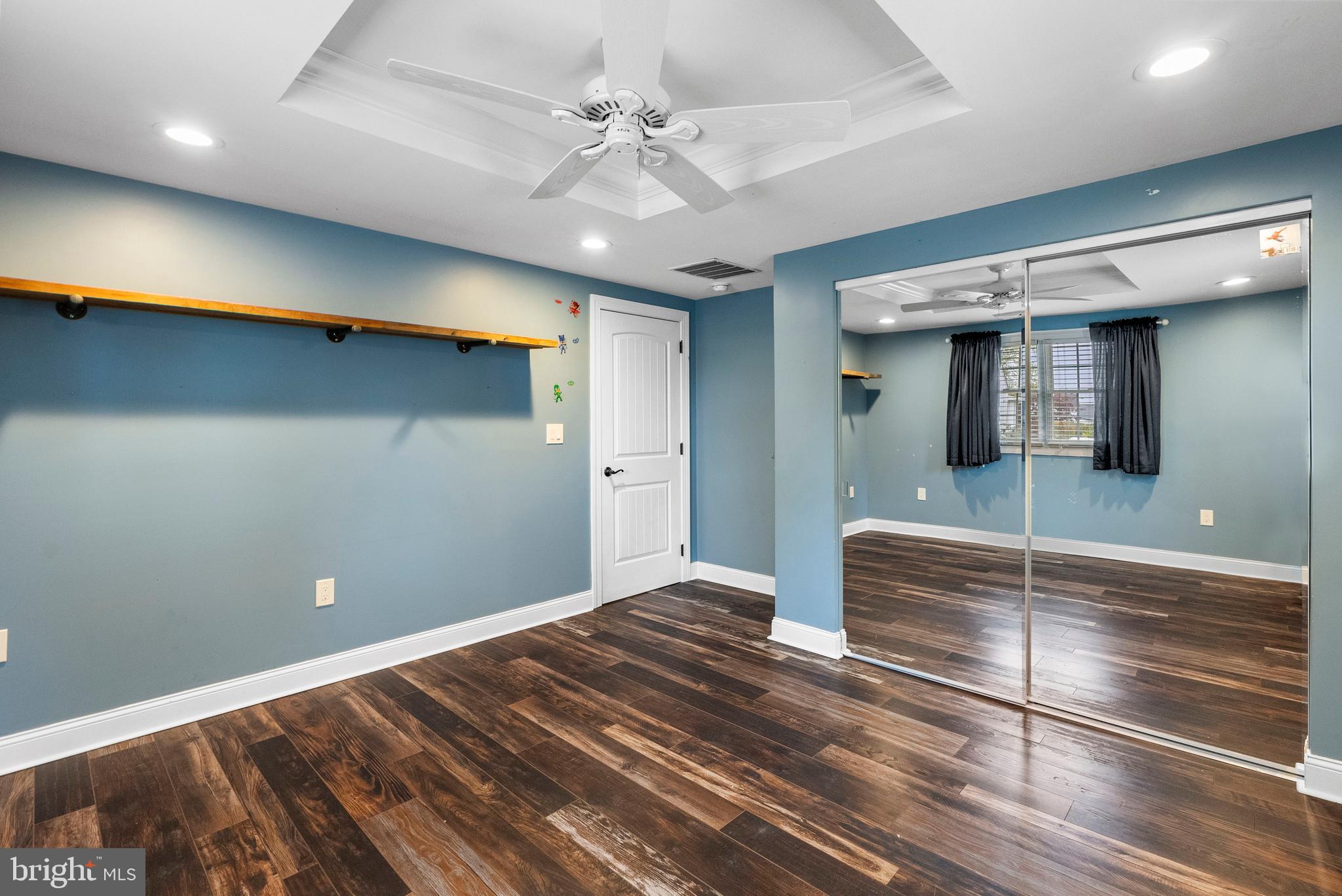 BELMONT TERR - Residential