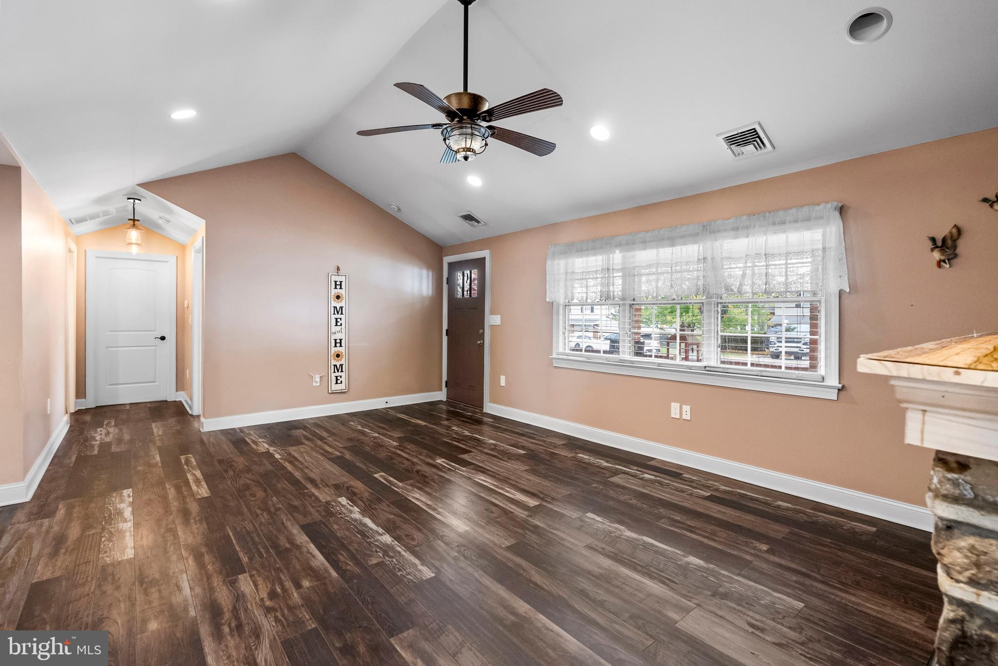 BELMONT TERR - Residential