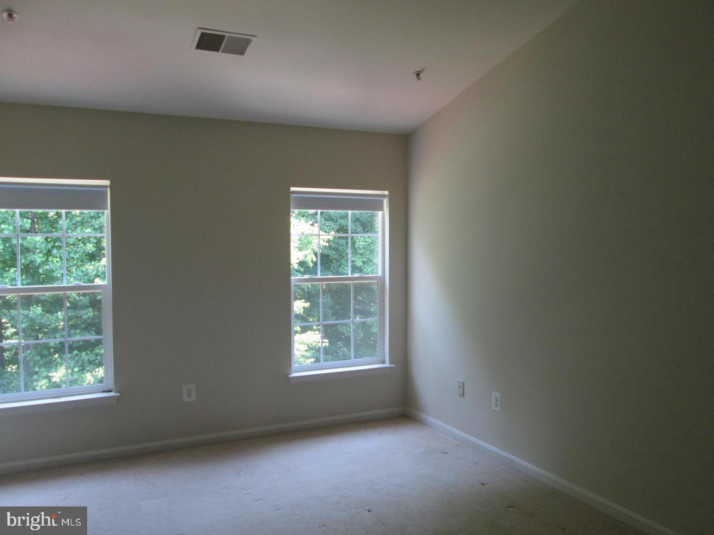 SENECA VIEW ESTATES - Residential Lease