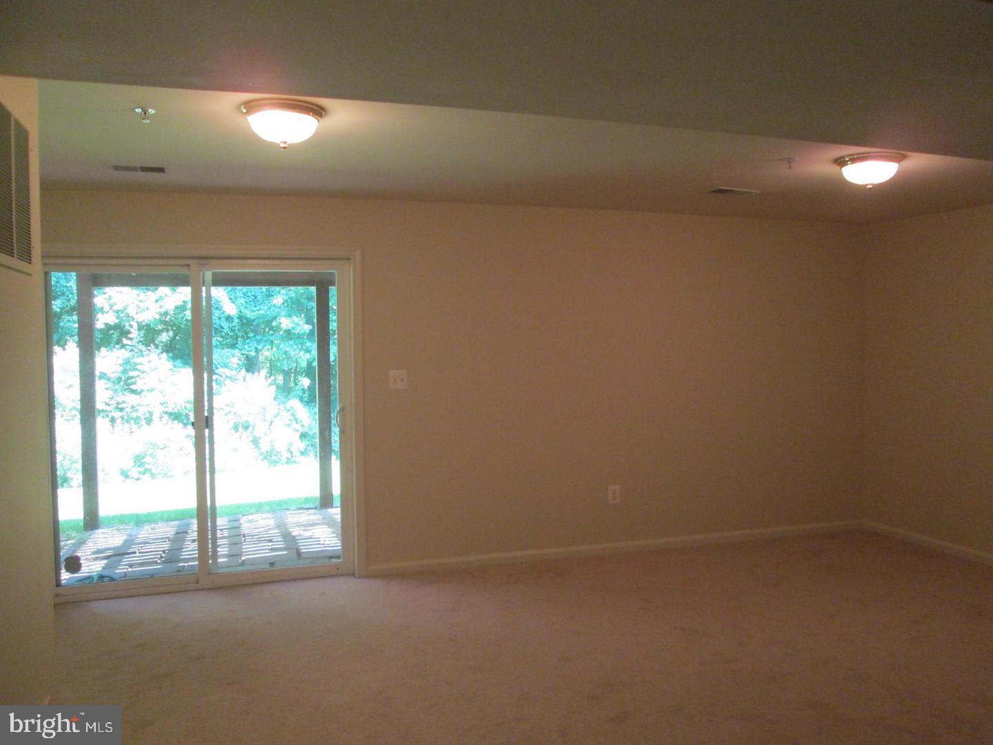 SENECA VIEW ESTATES - Residential Lease