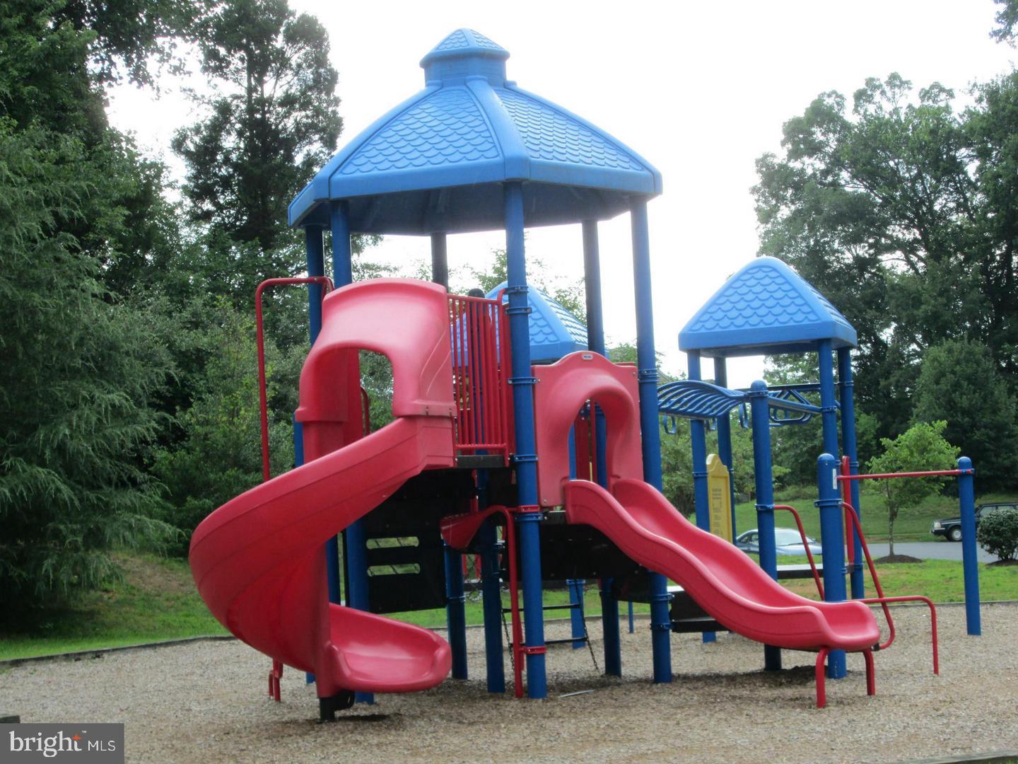 SENECA VIEW ESTATES - Residential Lease