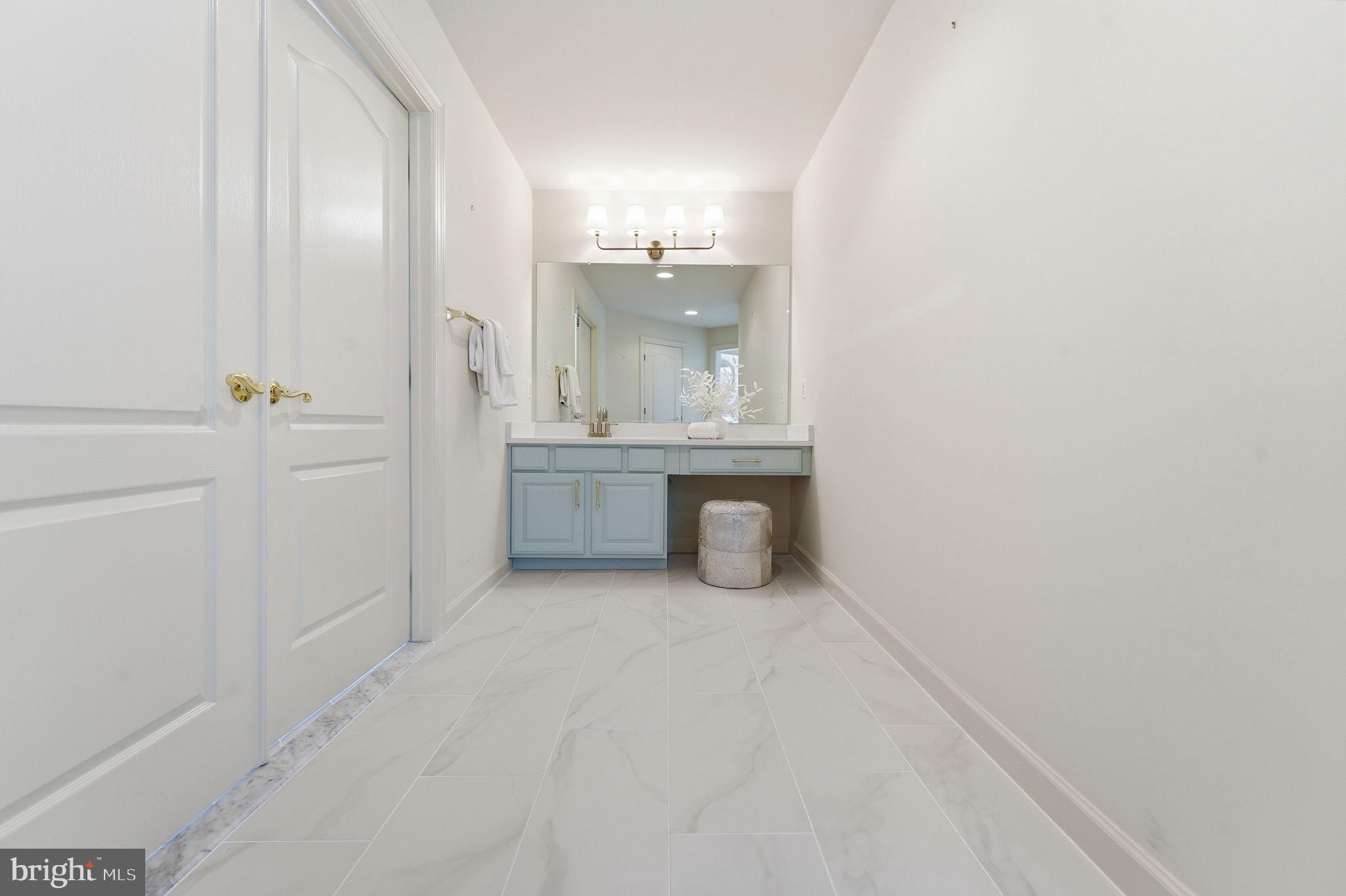 ESTATES AT ROSELAND - Residential