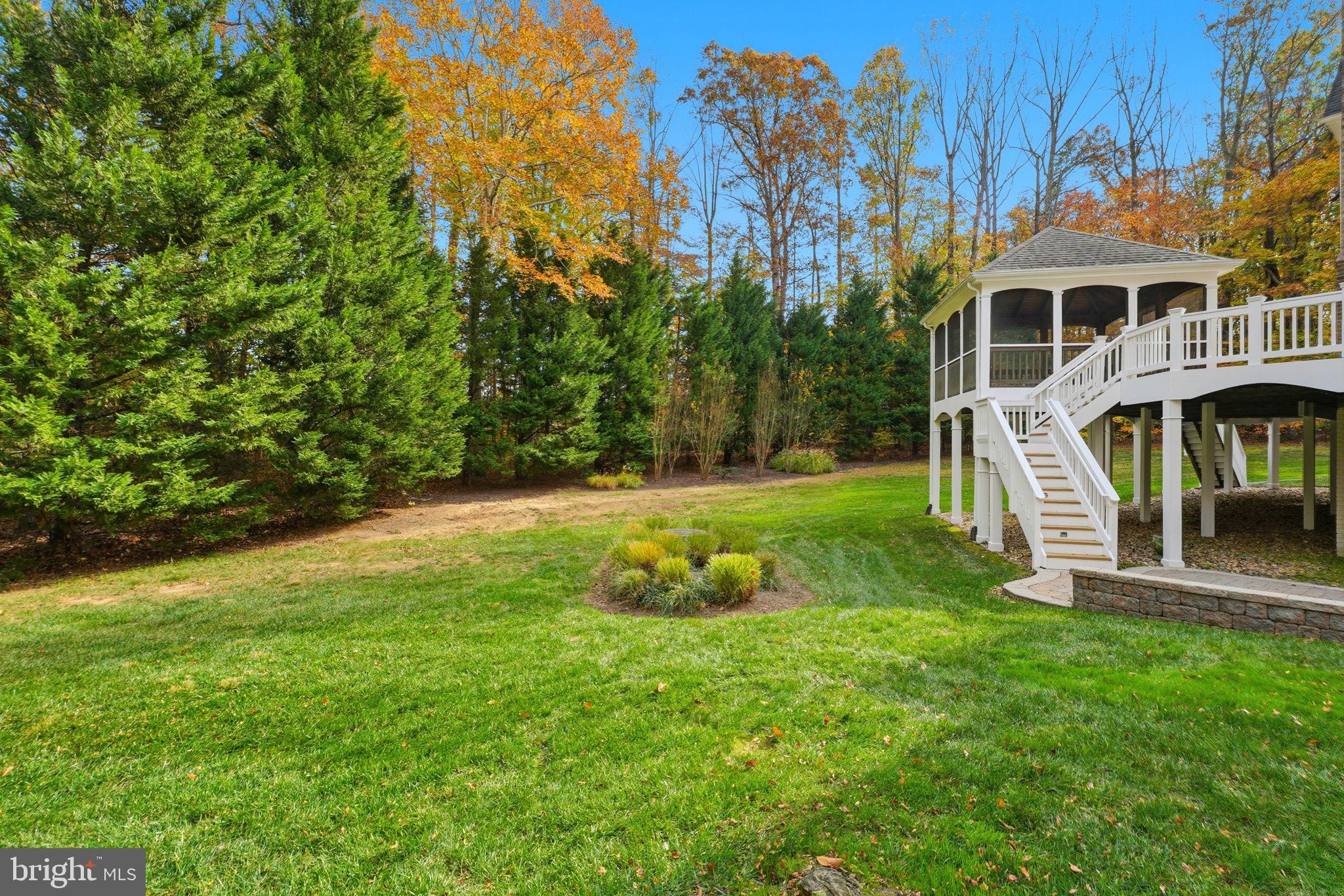 ESTATES AT ROSELAND - Residential