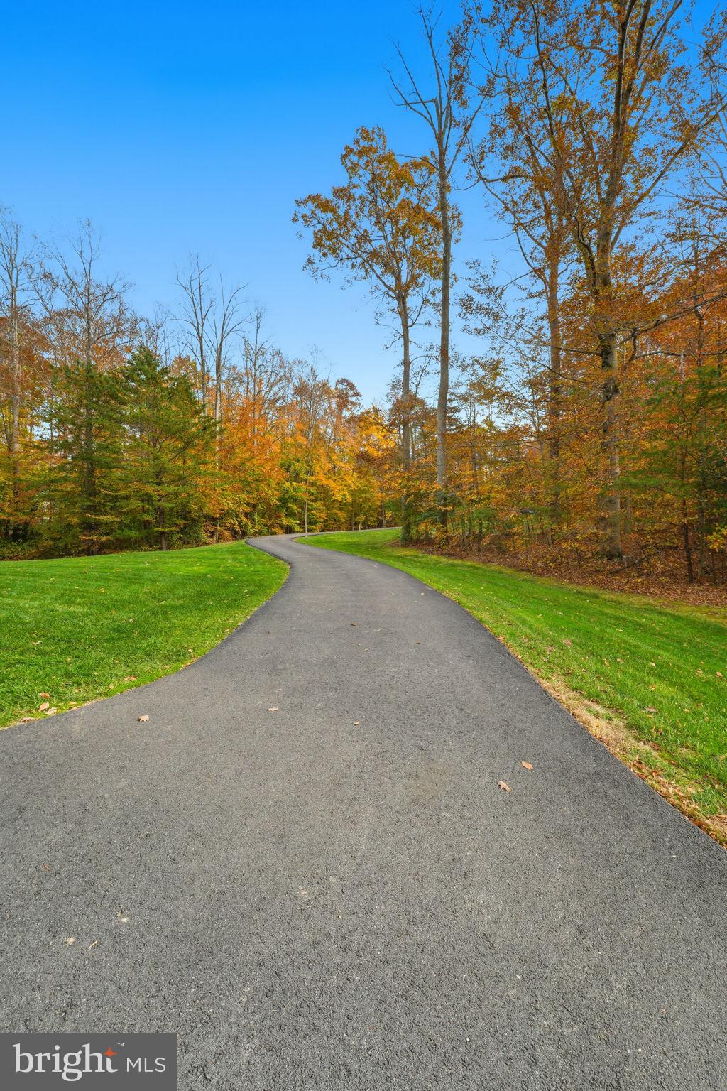 ESTATES AT ROSELAND - Residential