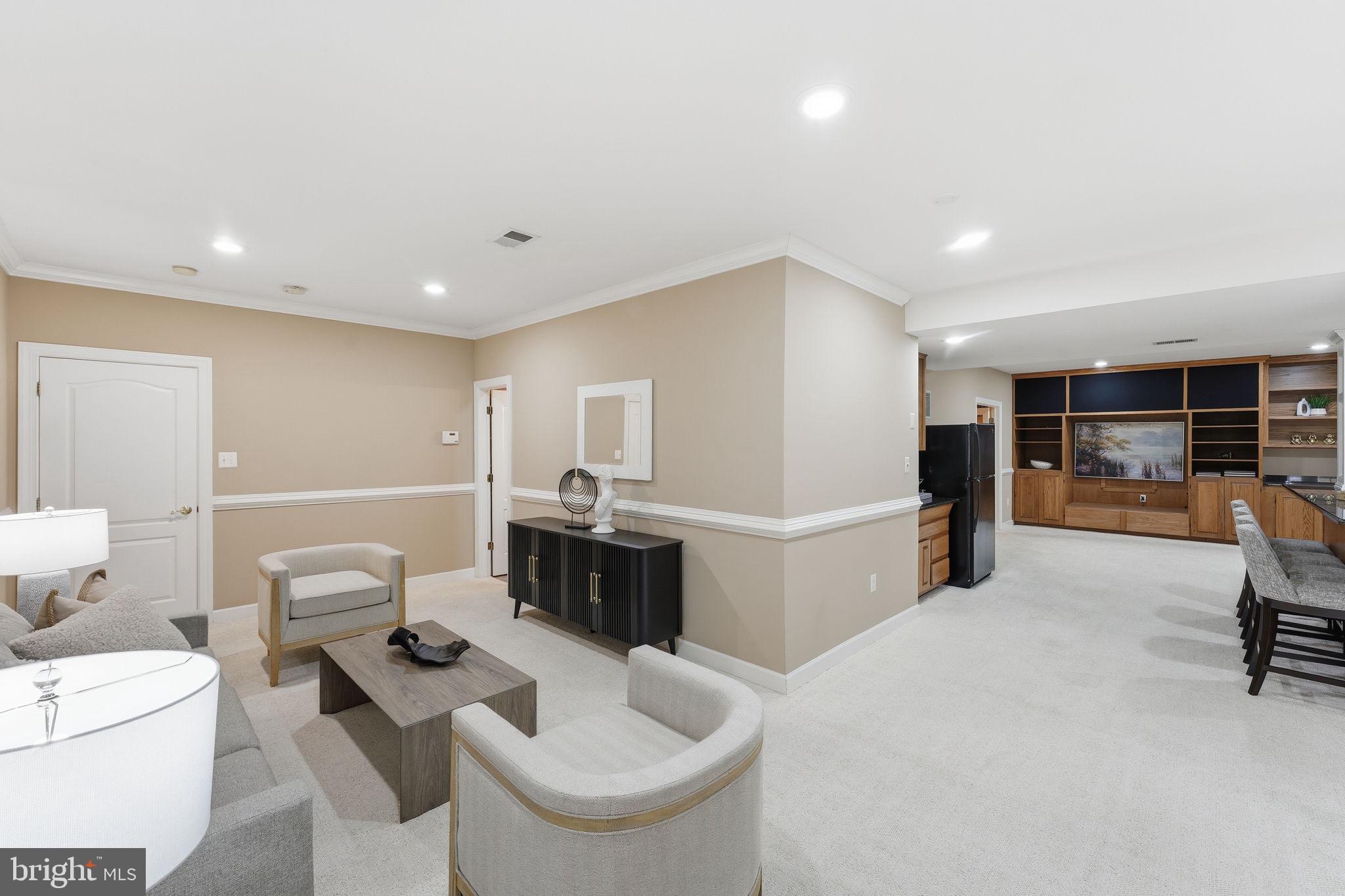 ESTATES AT ROSELAND - Residential