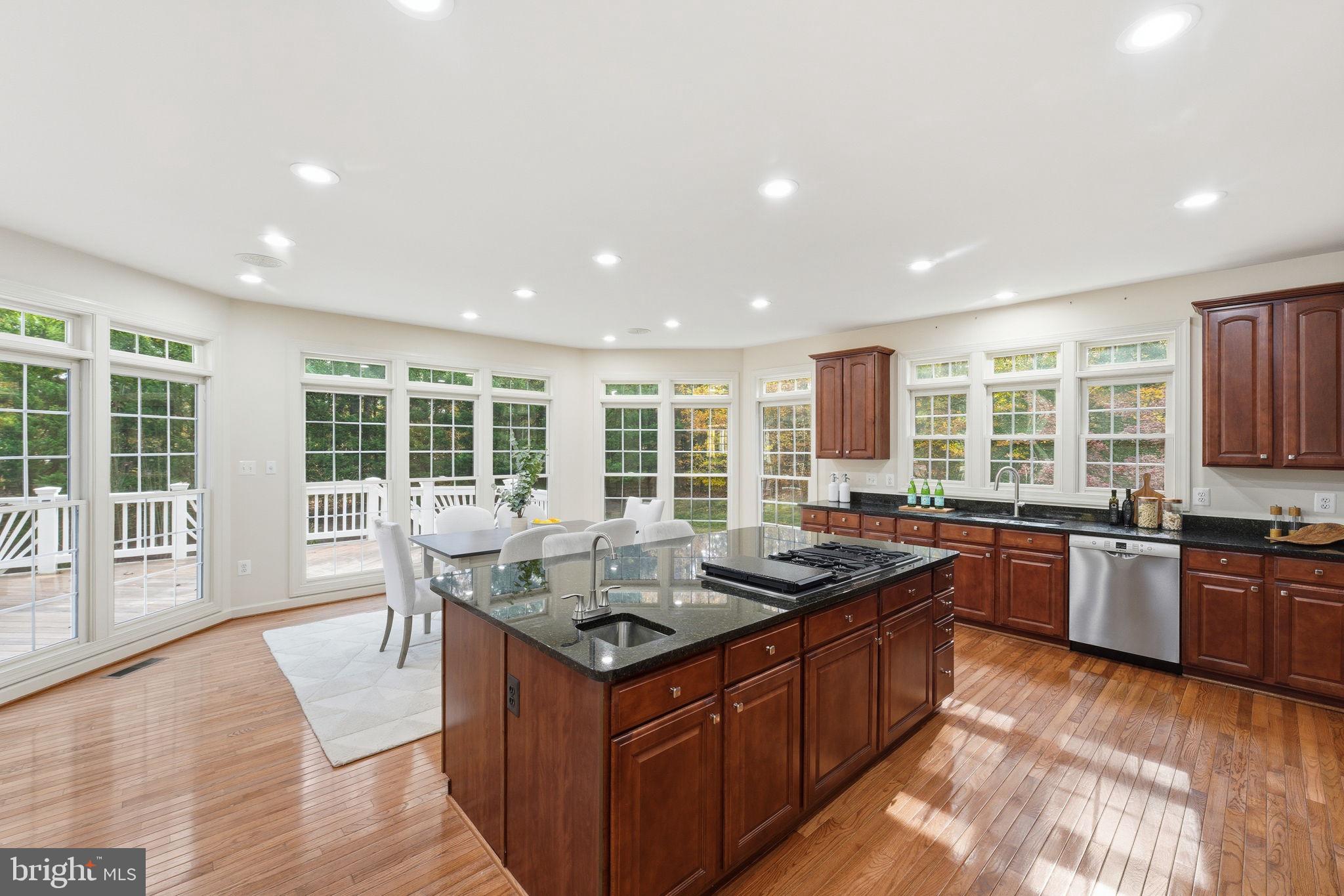 ESTATES AT ROSELAND - Residential