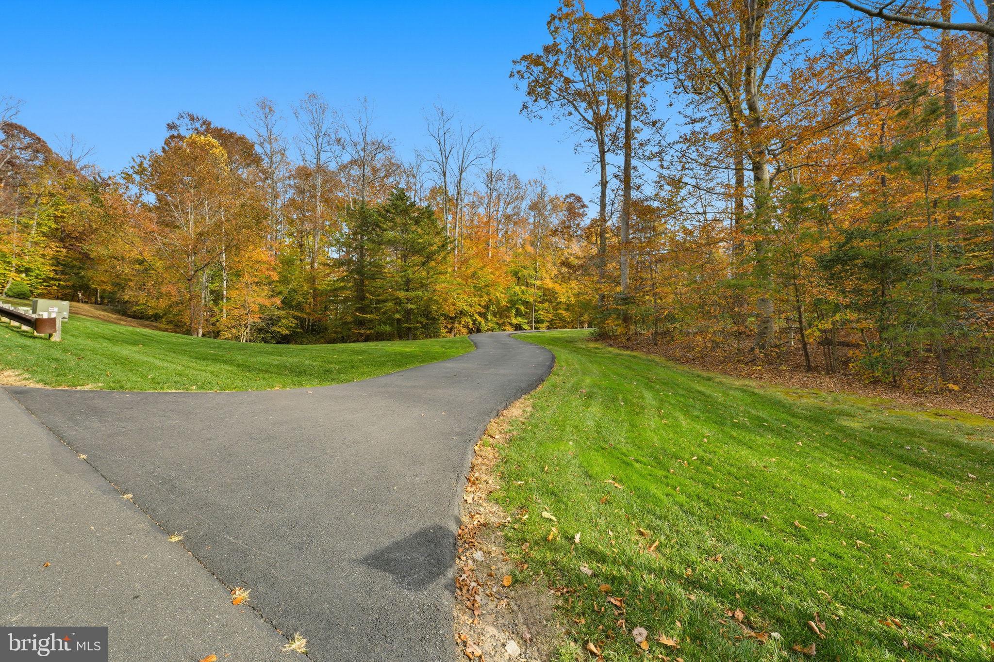 ESTATES AT ROSELAND - Residential