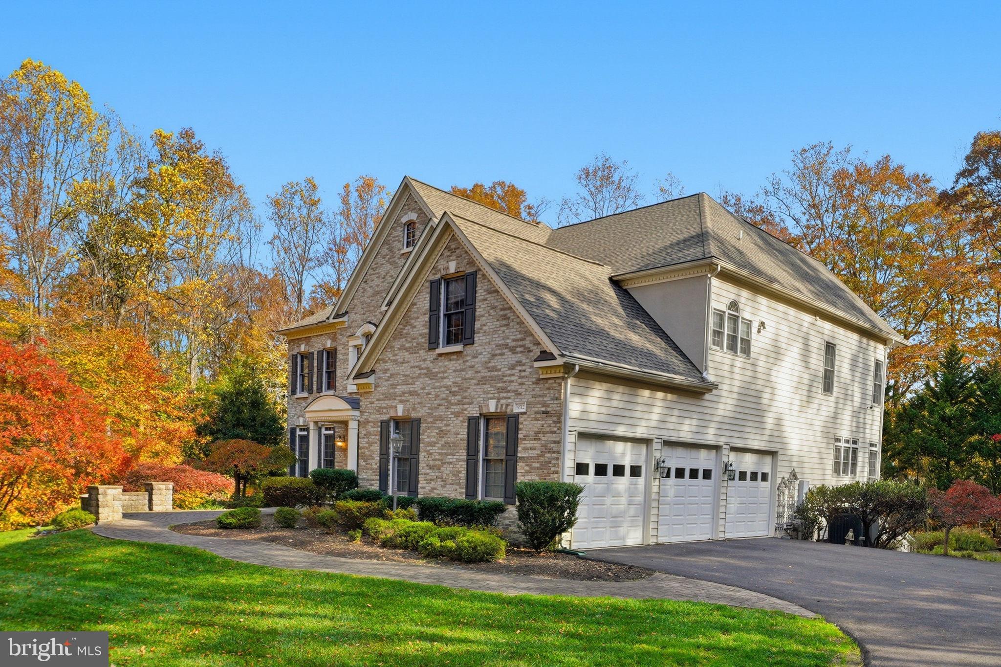 ESTATES AT ROSELAND - Residential