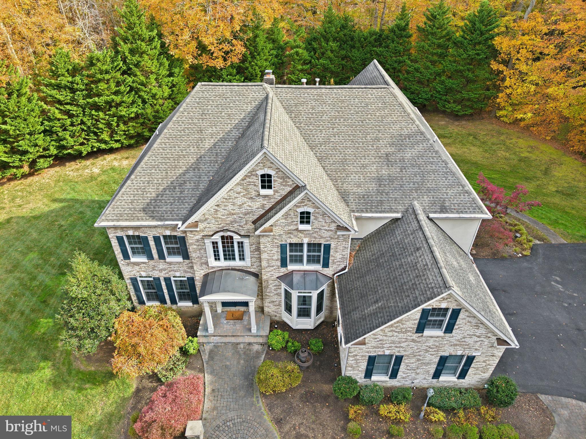 ESTATES AT ROSELAND - Residential