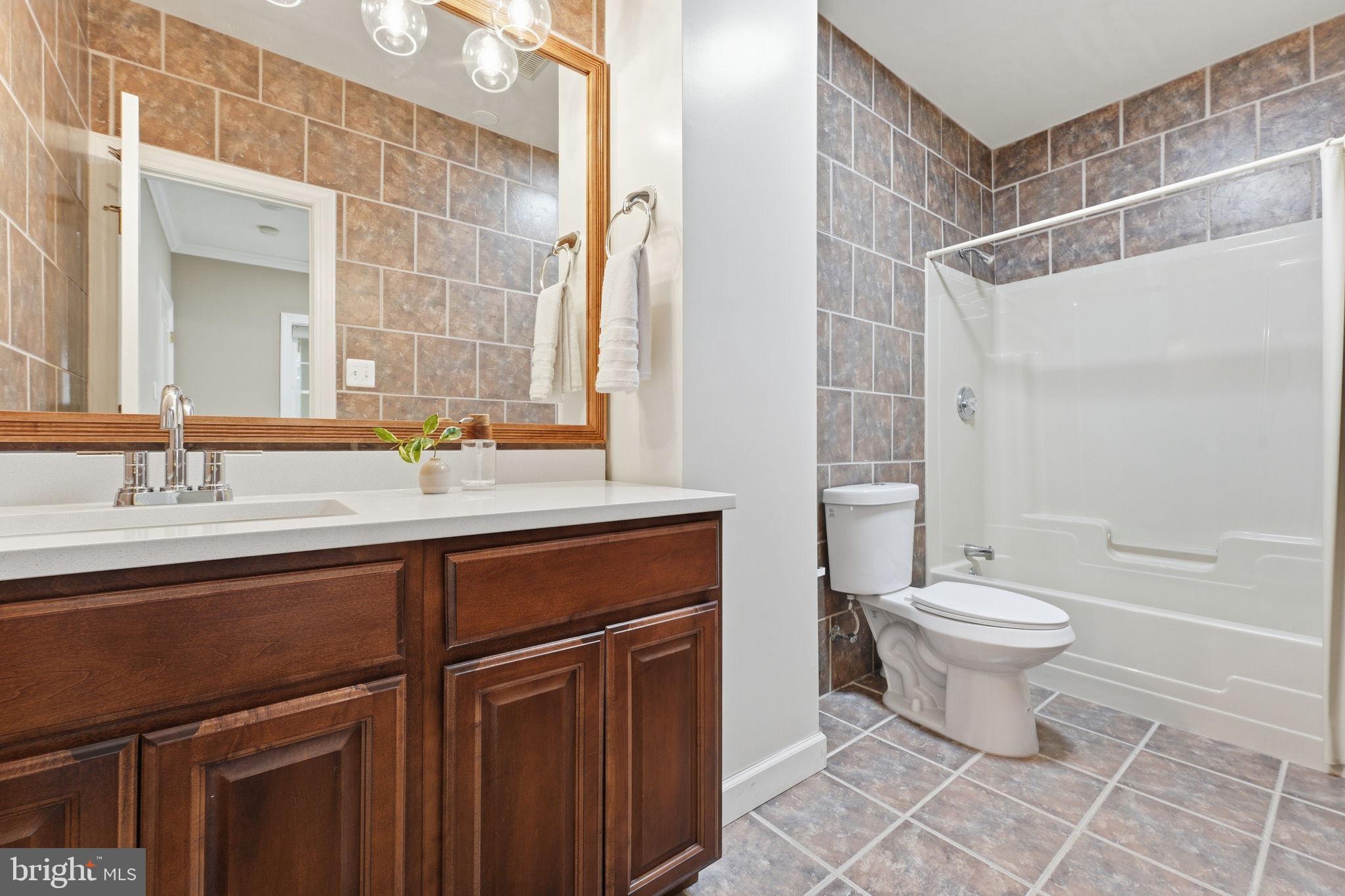 ESTATES AT ROSELAND - Residential