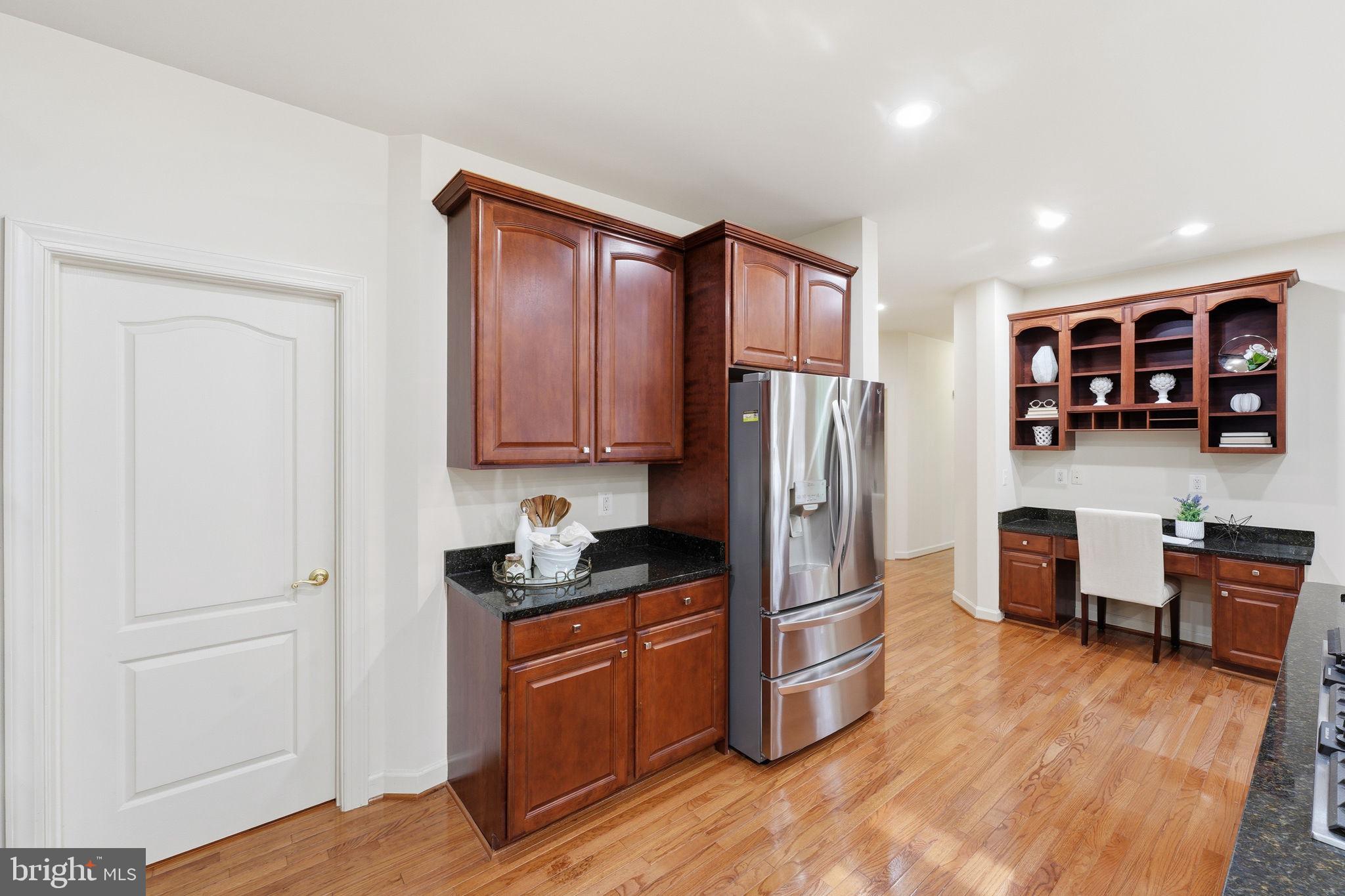 ESTATES AT ROSELAND - Residential