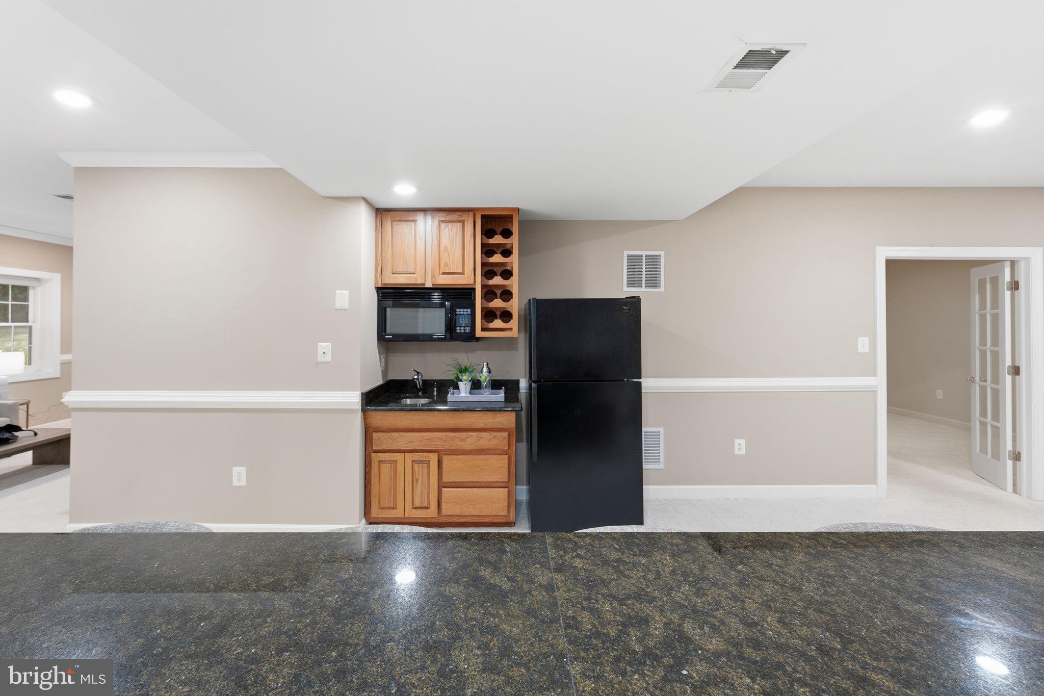 ESTATES AT ROSELAND - Residential