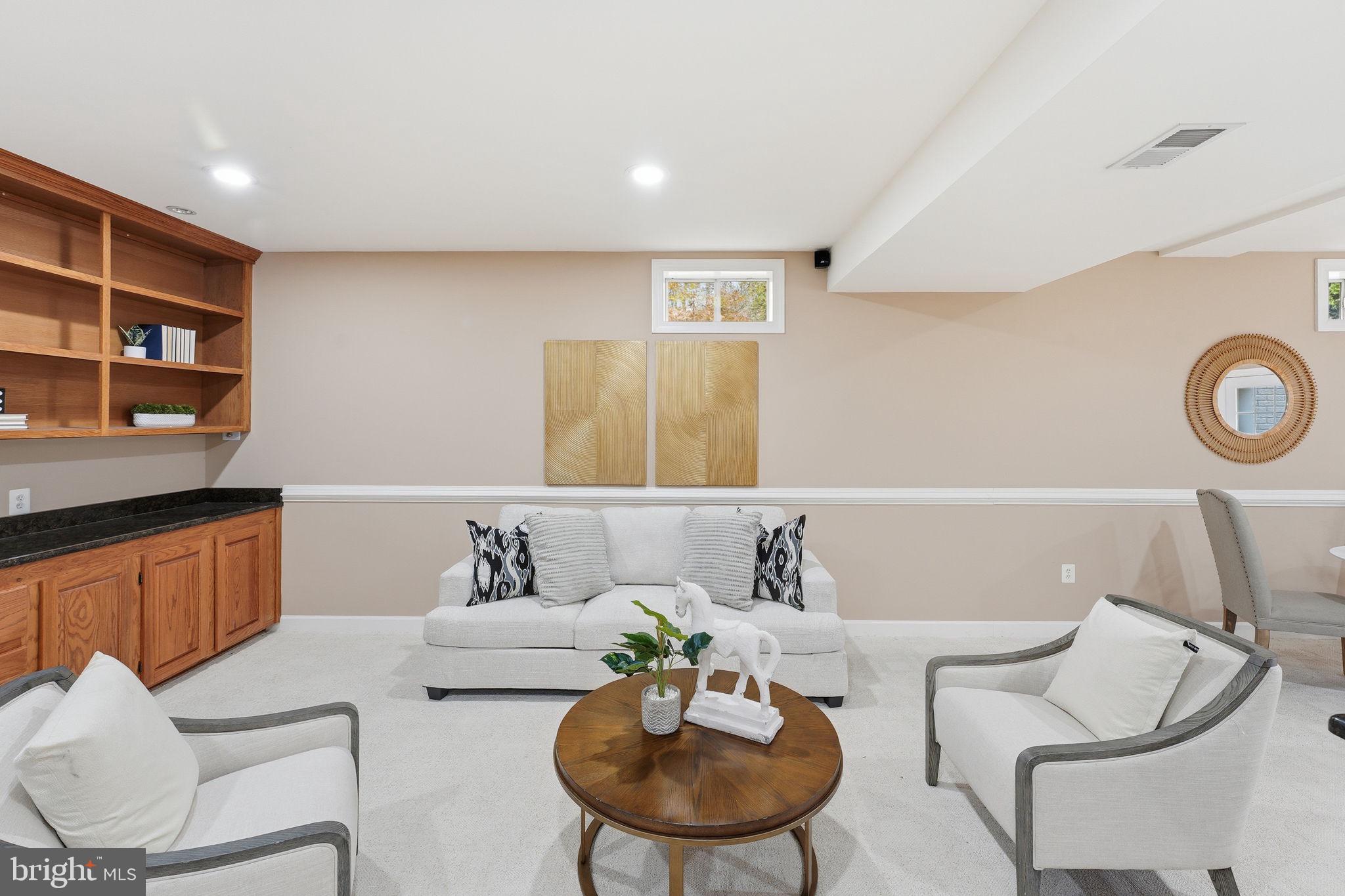 ESTATES AT ROSELAND - Residential