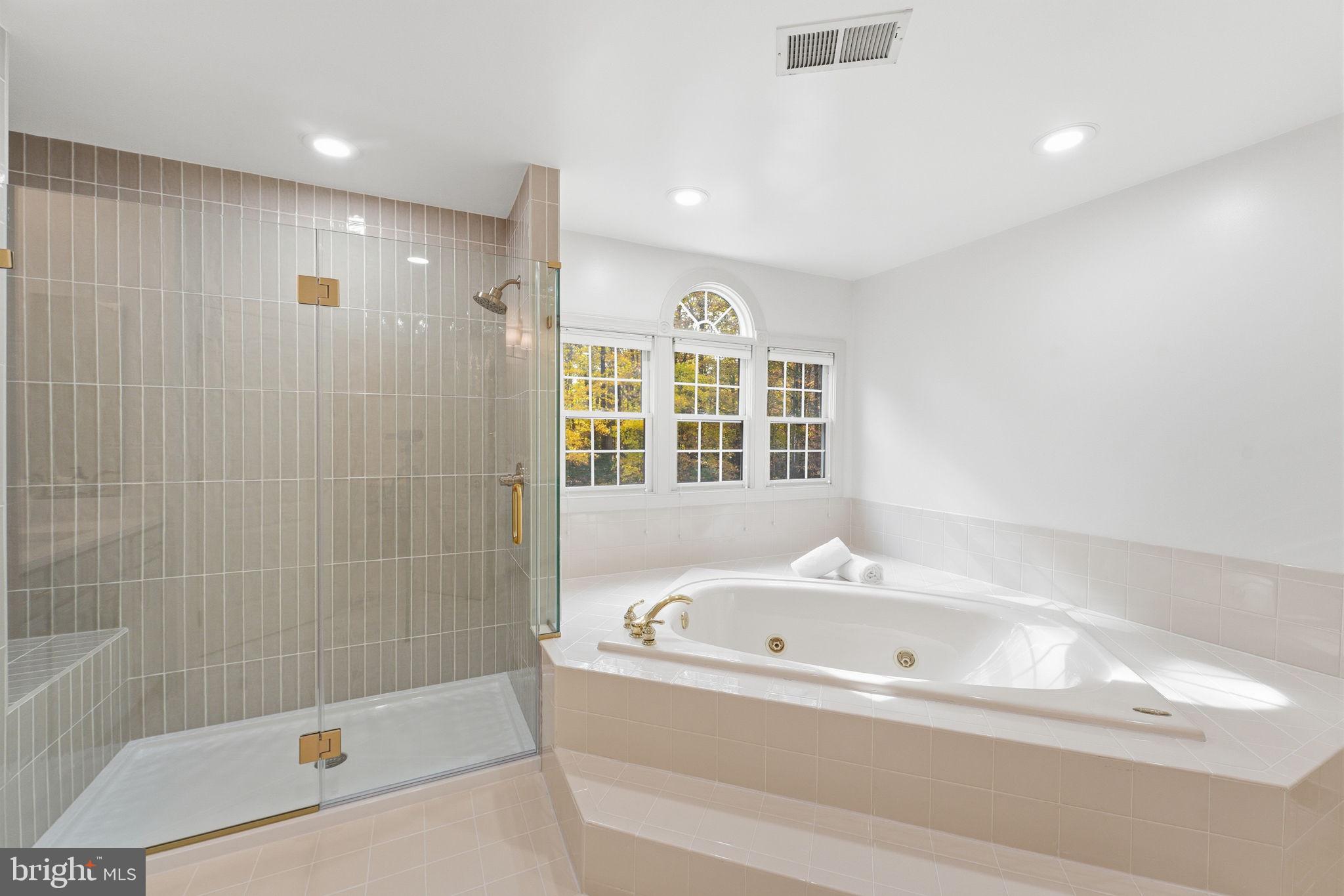 ESTATES AT ROSELAND - Residential